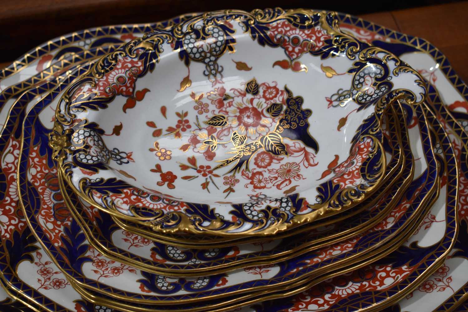 An extensive early 20th century Osmaston Road Royal Crown Derby part dinner service in the Japan - Image 8 of 9
