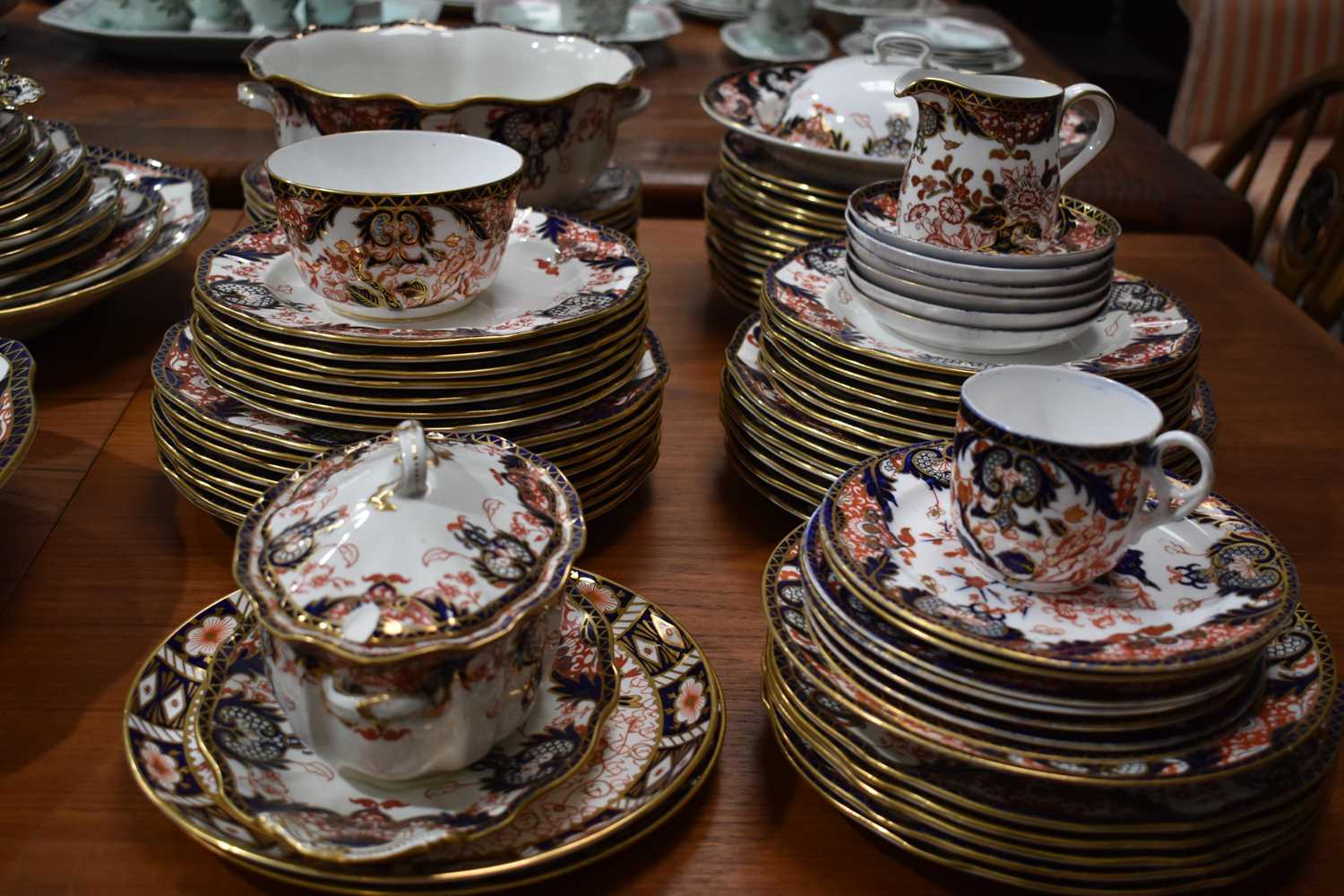An extensive early 20th century Osmaston Road Royal Crown Derby part dinner service in the Japan - Image 6 of 9
