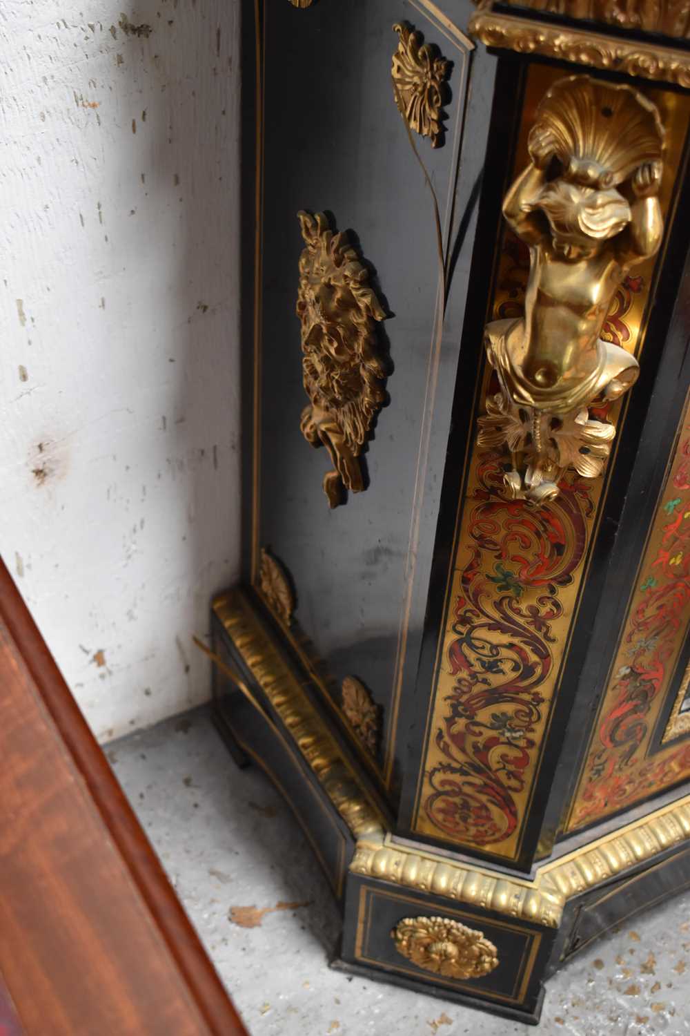 A 19th century style French boulework cabinet, having shaped serpentine marble top, to ebony cabinet - Image 5 of 5