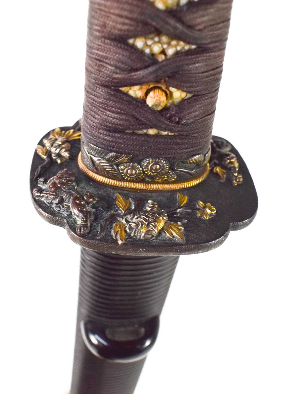 A Koto Wakazashi Samurai sword, with Kodzuka and Edo period laquer saya, the shishi and floral - Image 14 of 14