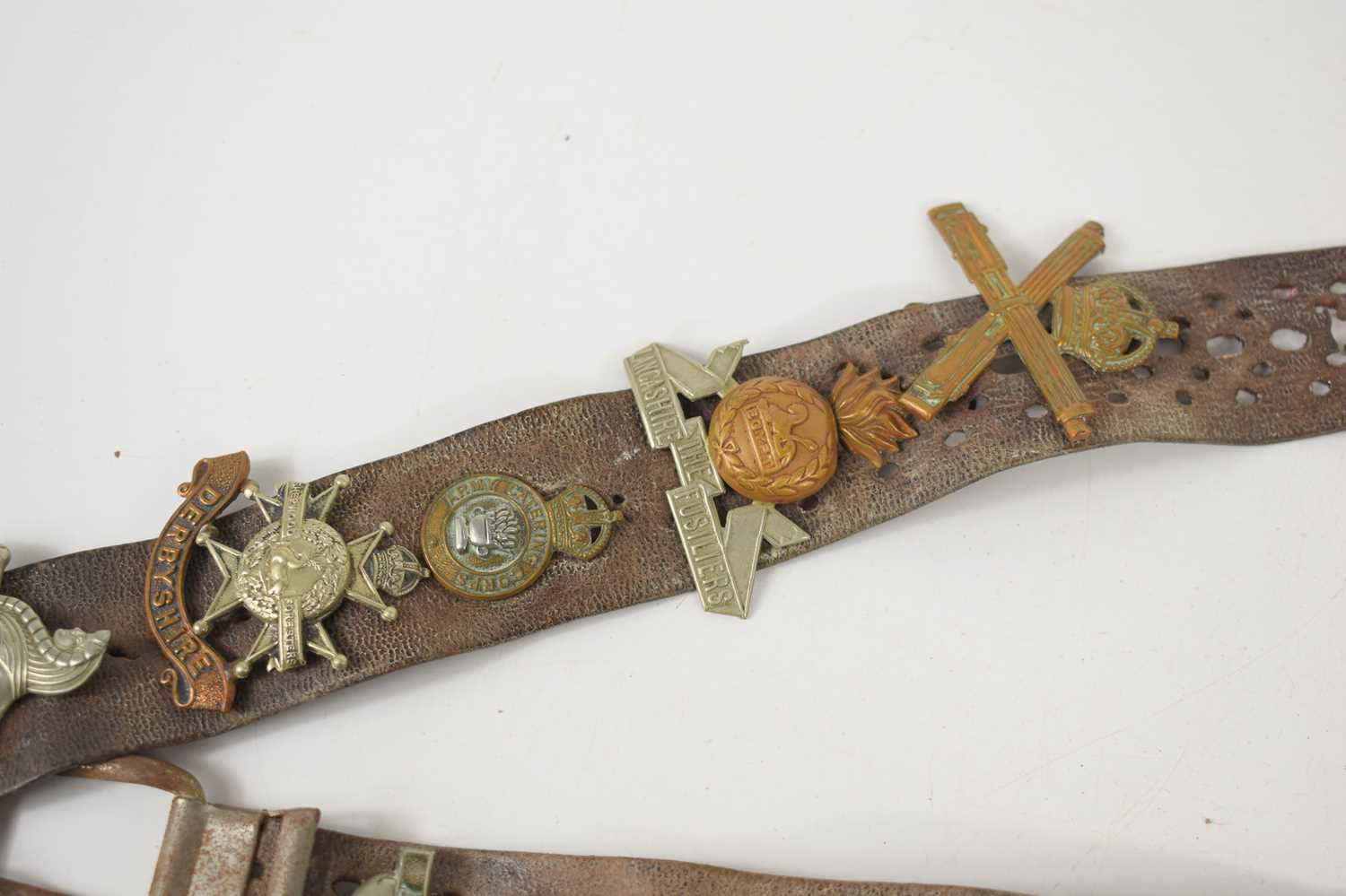 A group of Victorian and later cap and pouch badges to include Gordon Highlanders, 64th Foot - Image 17 of 19