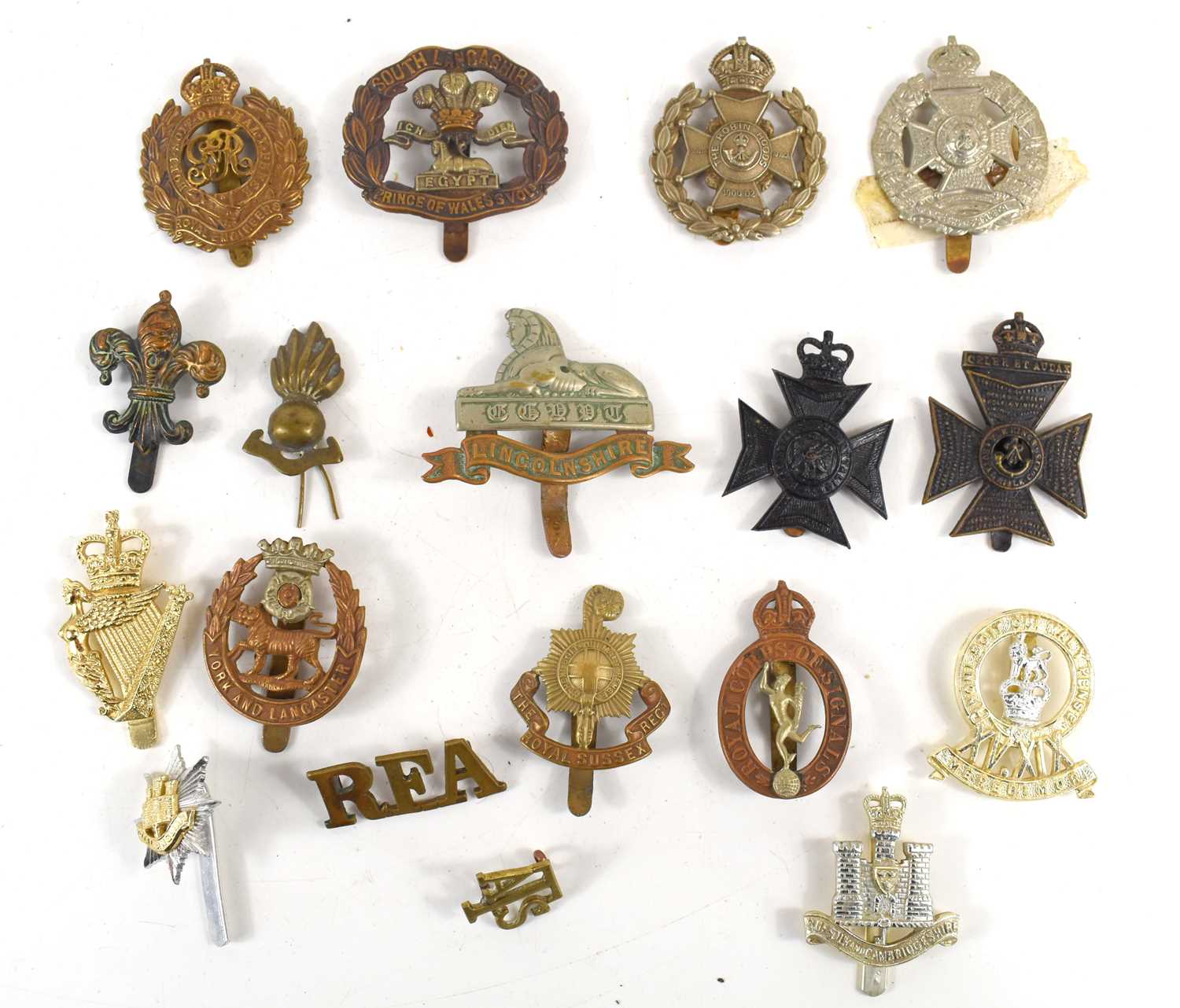 A group of Victorian and later cap and pouch badges to include Gordon Highlanders, 64th Foot - Image 9 of 19