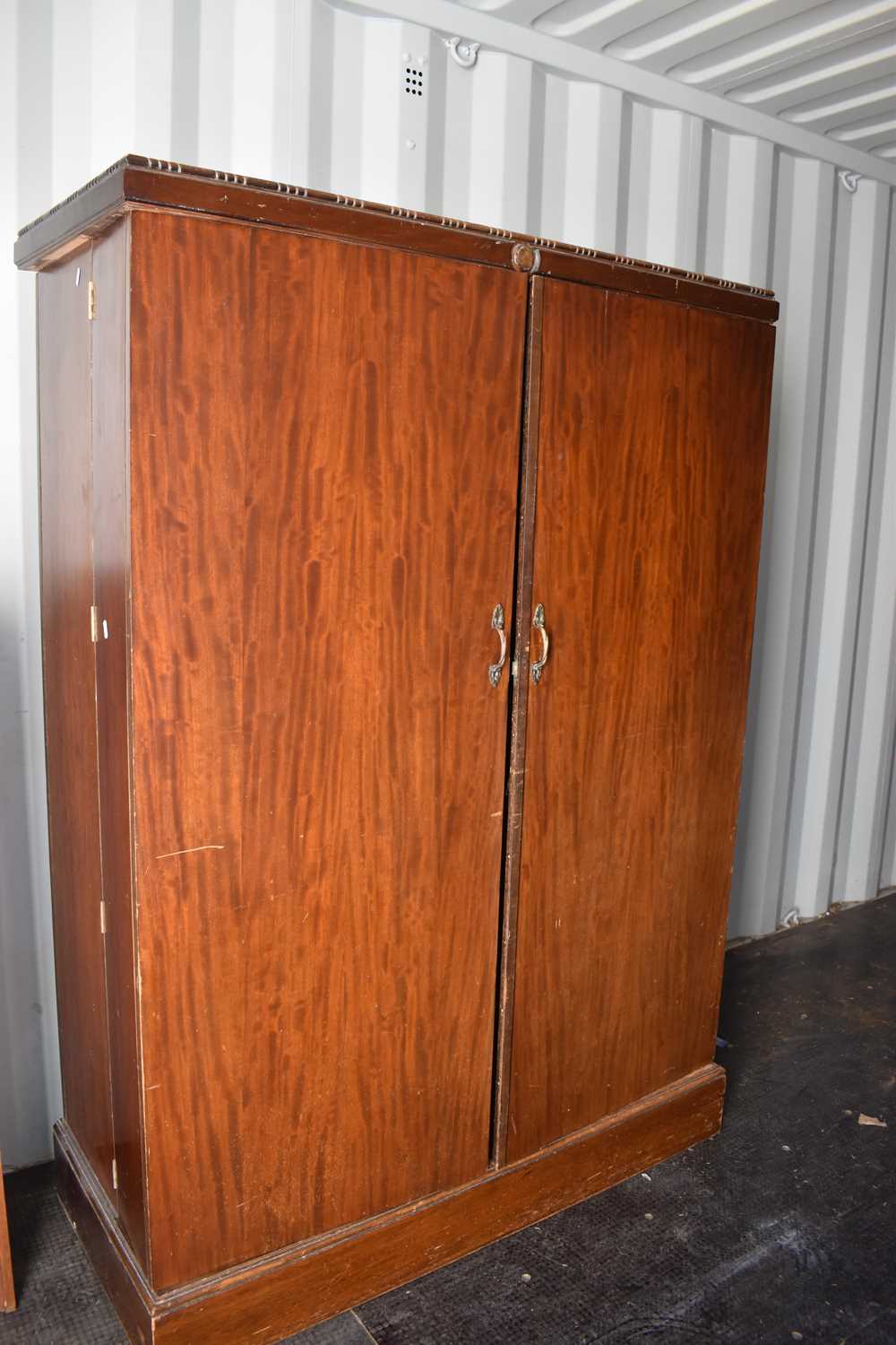 A vintage gentlemans Compactom oak wardrobe, the deep doors opening to reveal a fitted interior with - Image 5 of 15