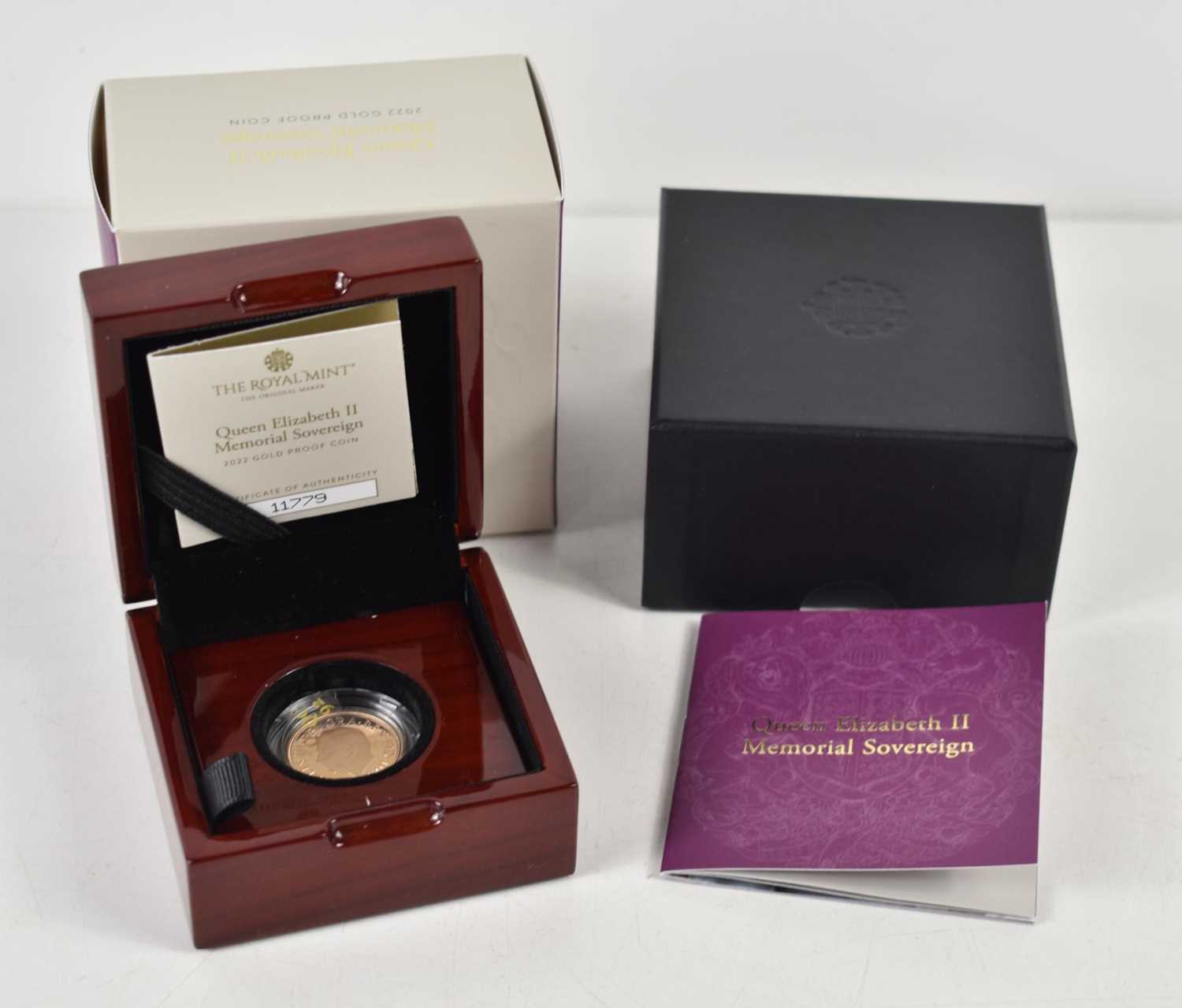 A Royal Mint Queen Elizabeth II Memorial Sovereign, 2022 Gold Proof Coin, 7.98g, with fitted case