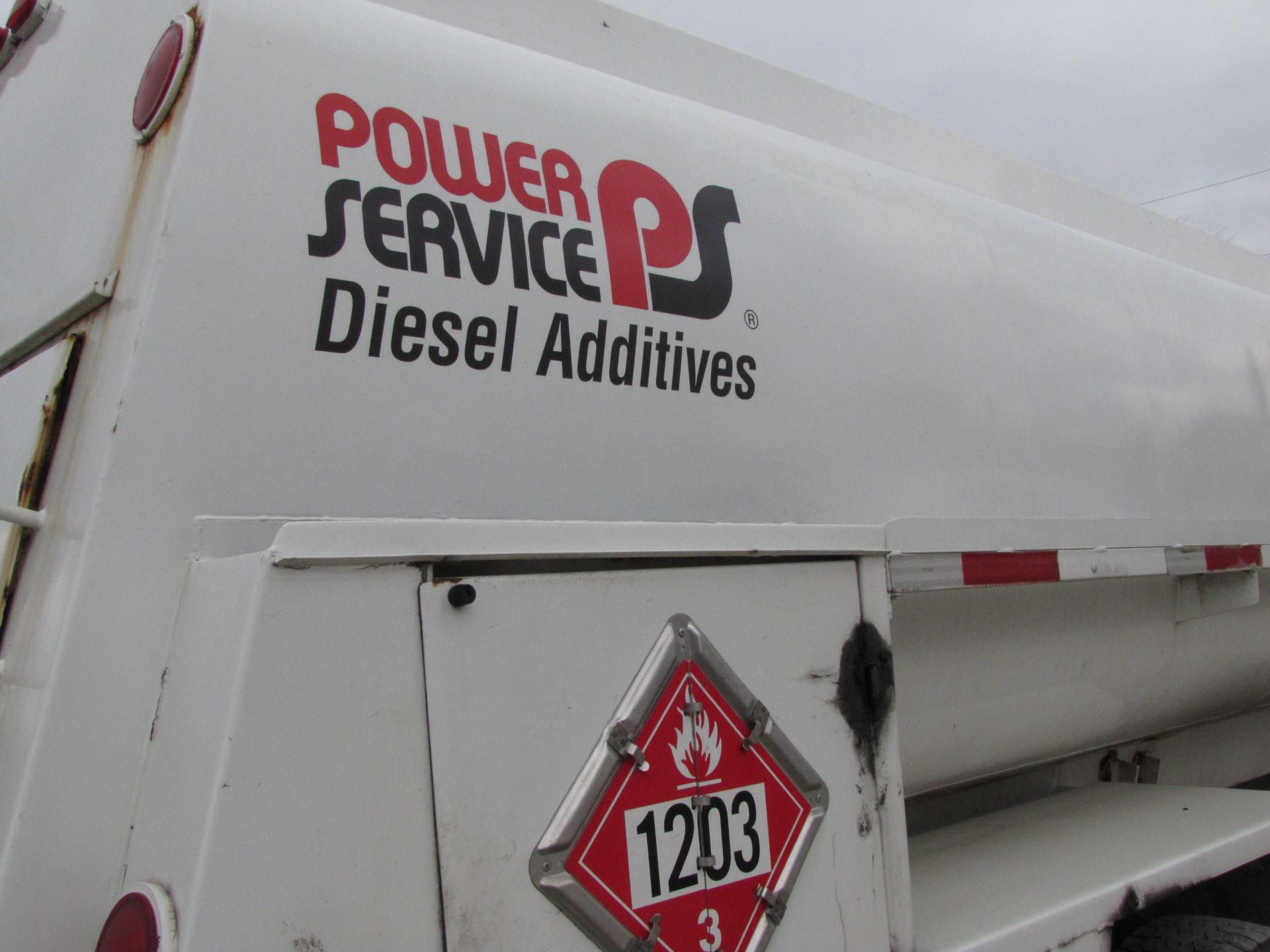 2007 International 4300 fuel truck - Image 36 of 73