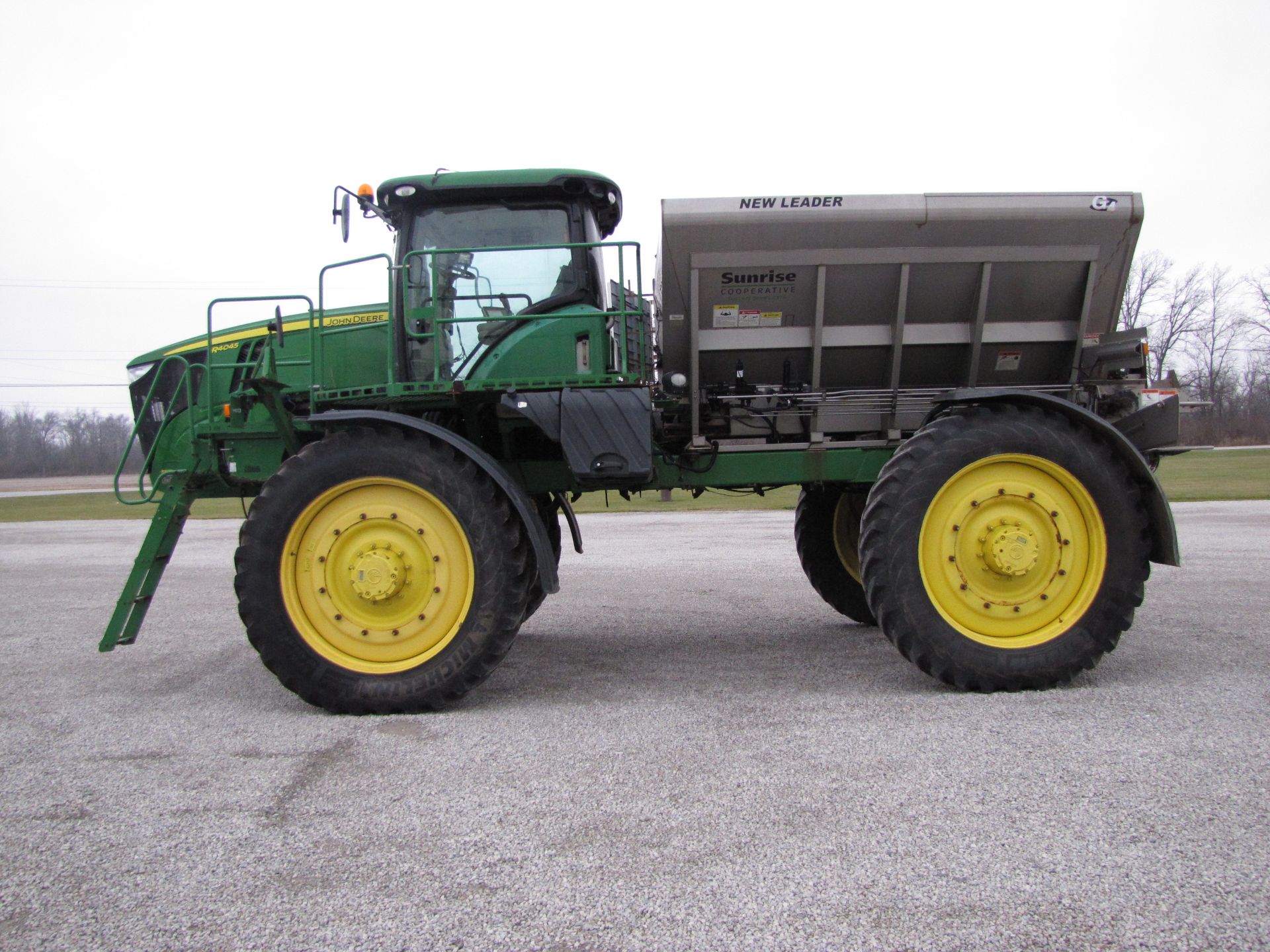 2015 JD R4045 - Image 17 of 90