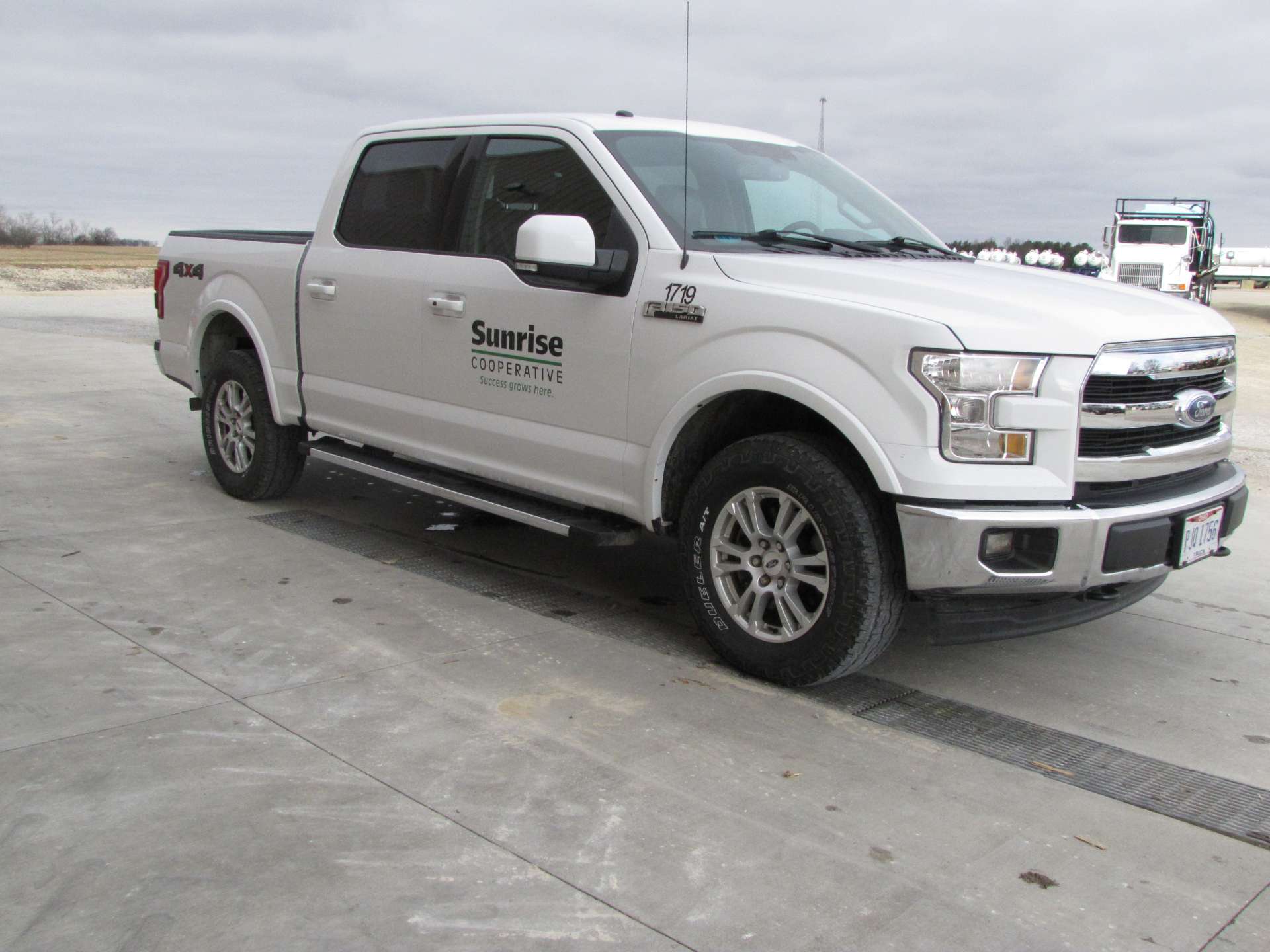 2017 Ford F-150 Lariat pickup truck - Image 15 of 54