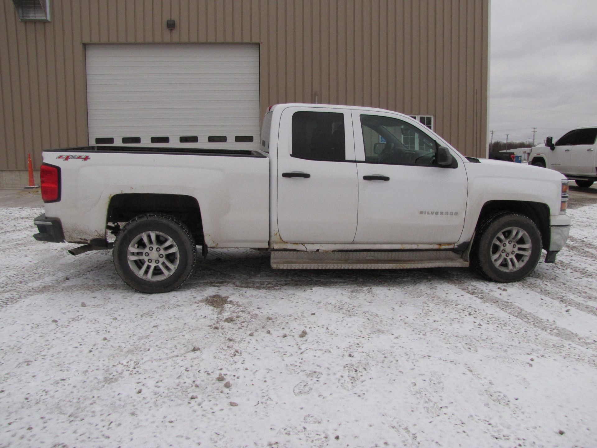 2014 Chevy Silverado 1500 pickup truck - Image 6 of 55