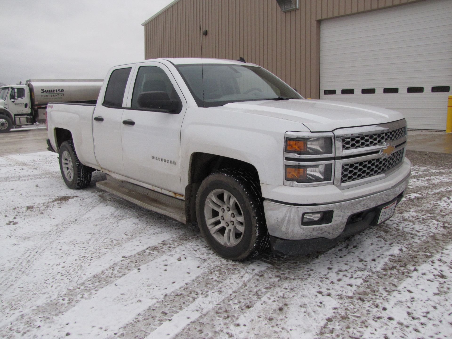 2014 Chevy Silverado 1500 pickup truck - Image 3 of 55