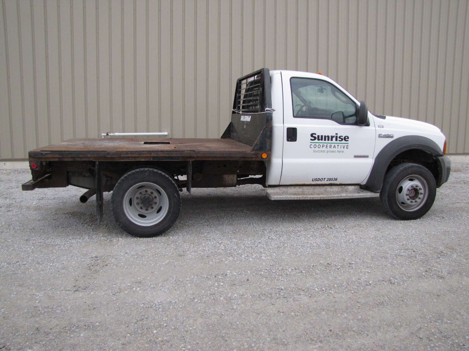 2005 Ford F450 XL Super Duty pickup truck - Image 3 of 55
