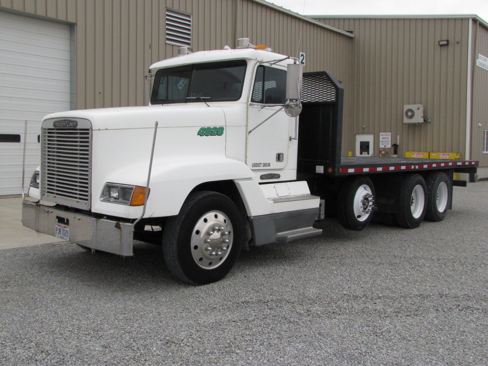 1993 Freightliner FLD120 semi truck - Image 2 of 71