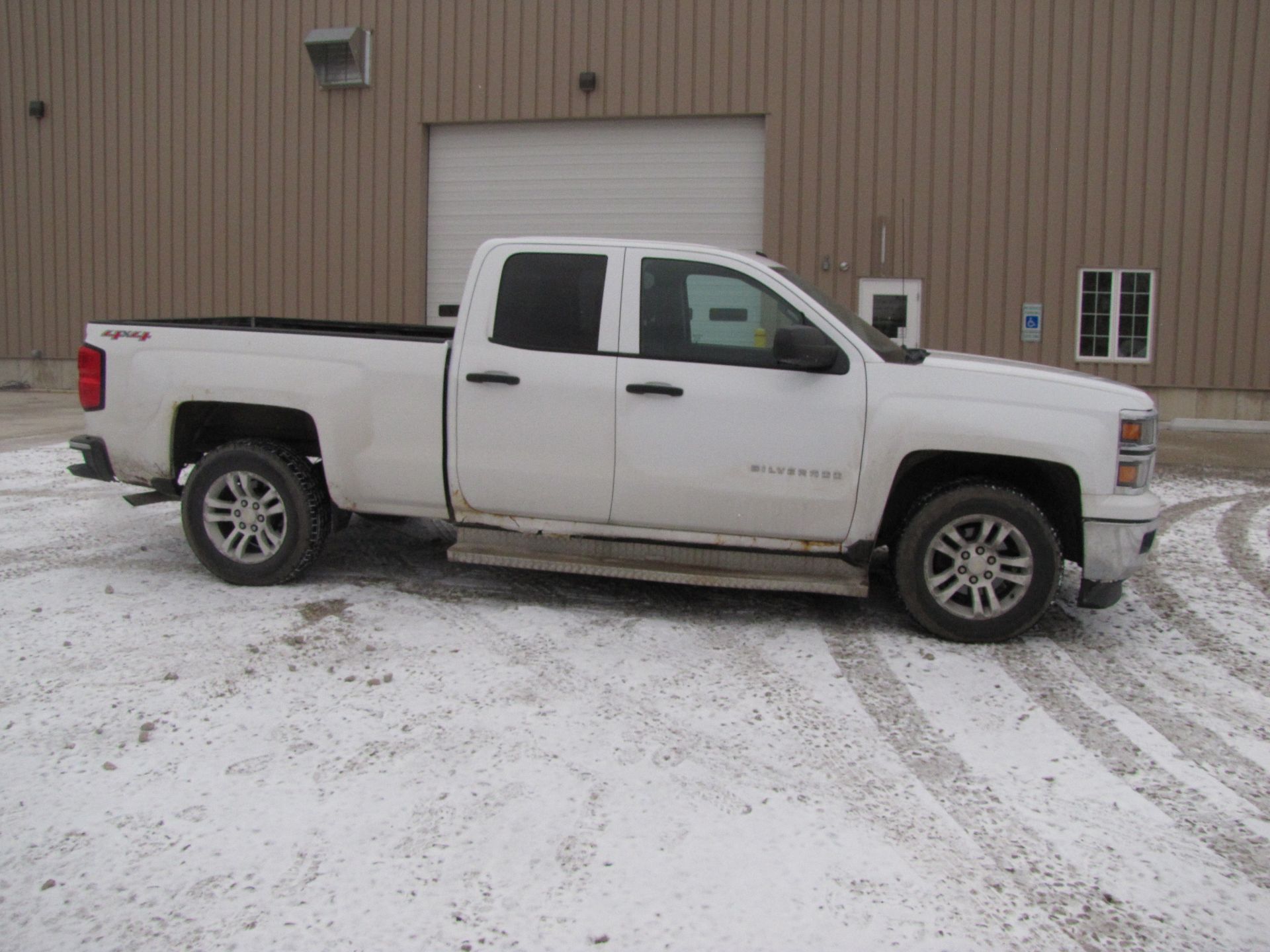 2014 Chevy Silverado 1500 pickup truck - Image 5 of 55