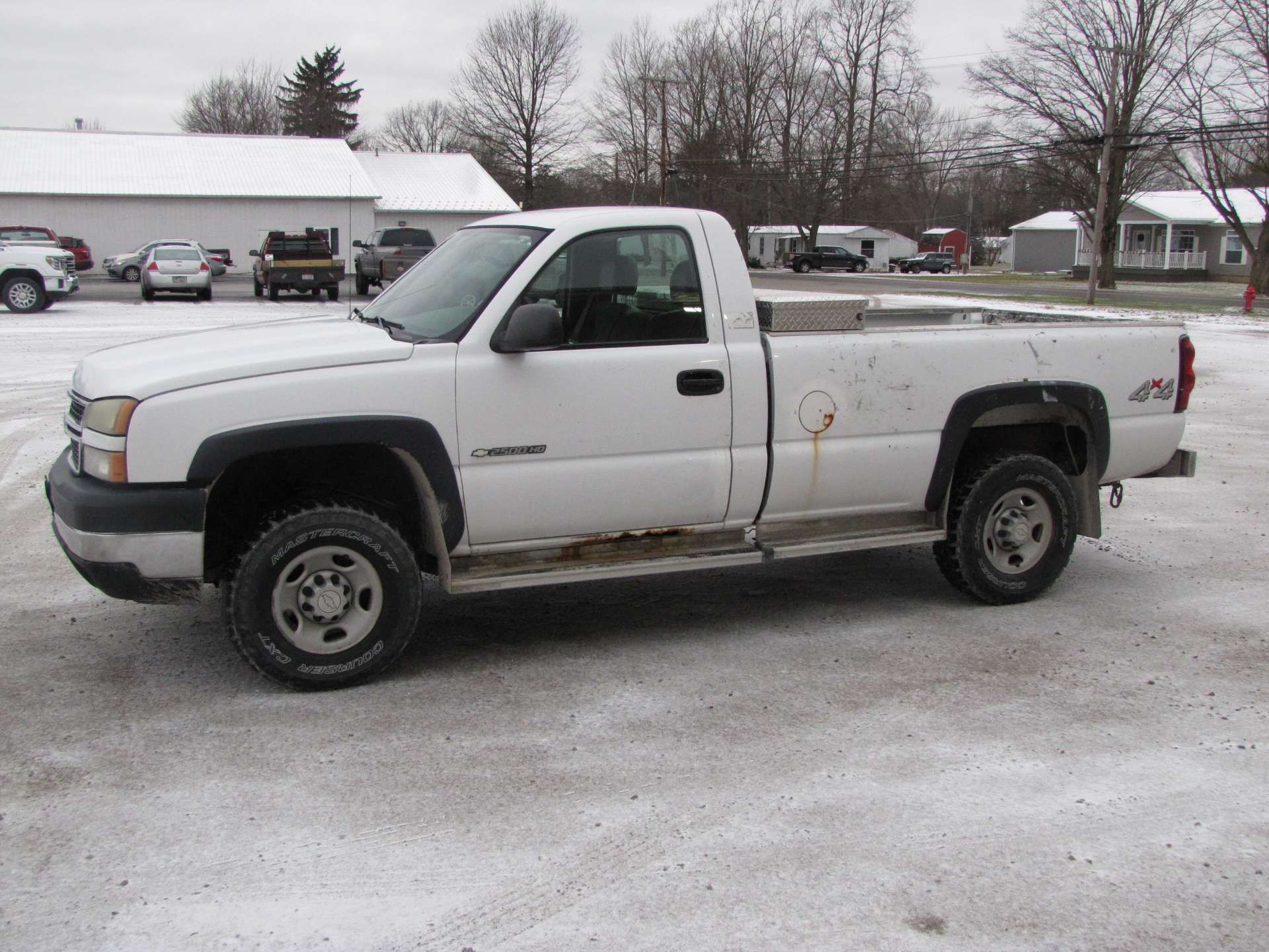 2006 Chevy 2500 HD pickup truck - Image 14 of 63
