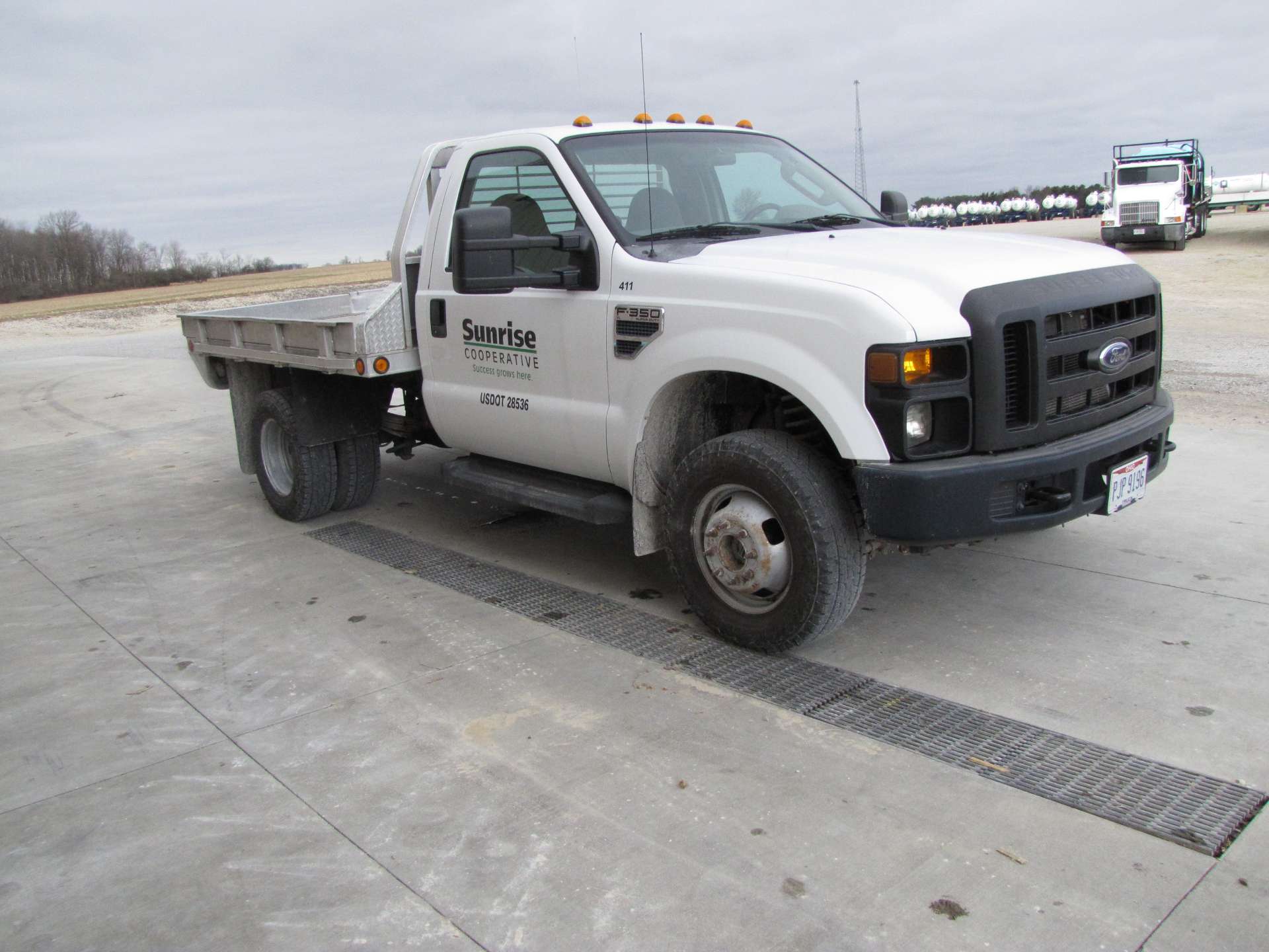 2009 Ford F350 XL Super Duty pickup truck - Image 11 of 55