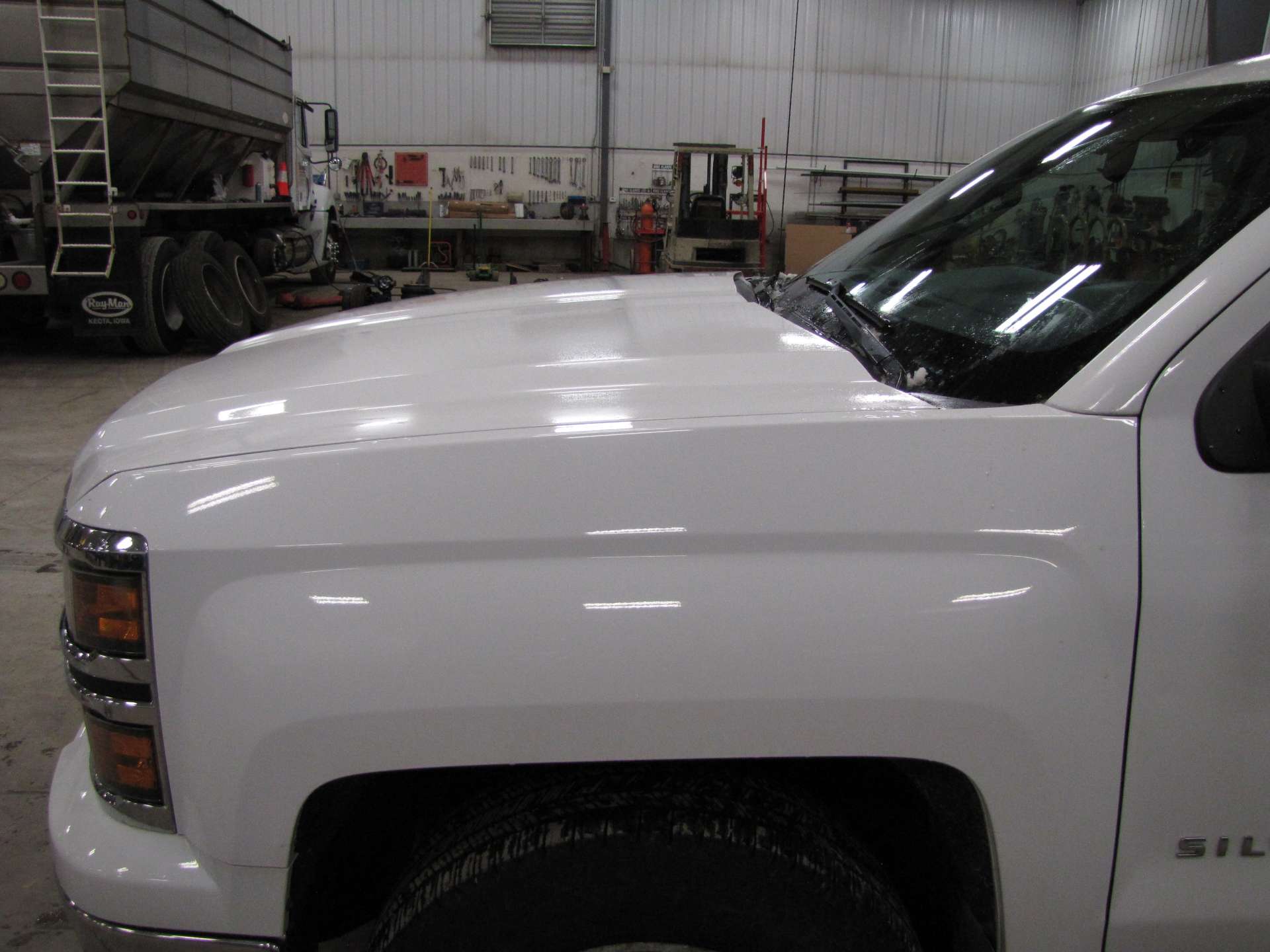 2014 Chevy Silverado 1500 pickup truck - Image 28 of 57
