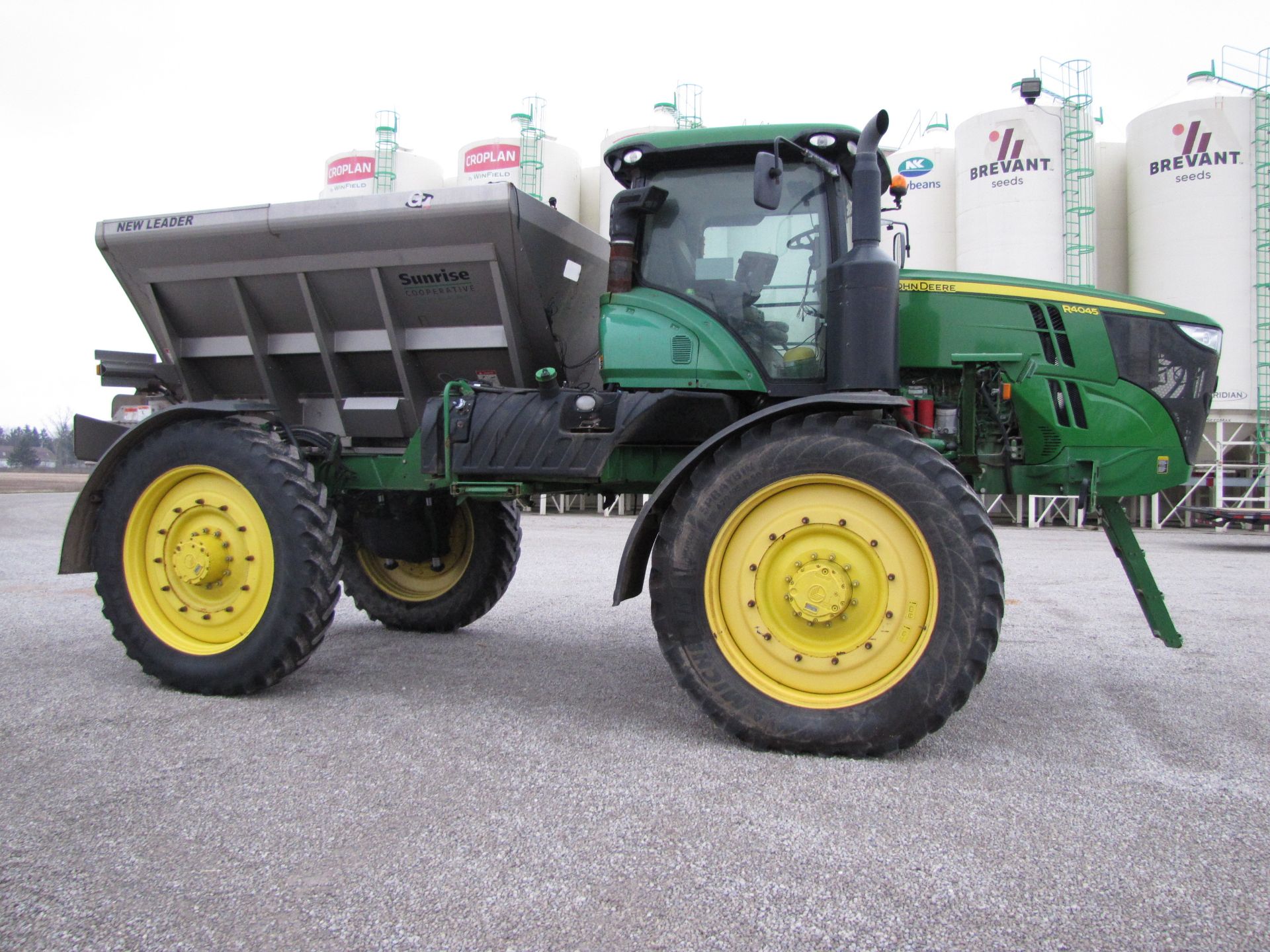 2015 JD R4045 - Image 28 of 90