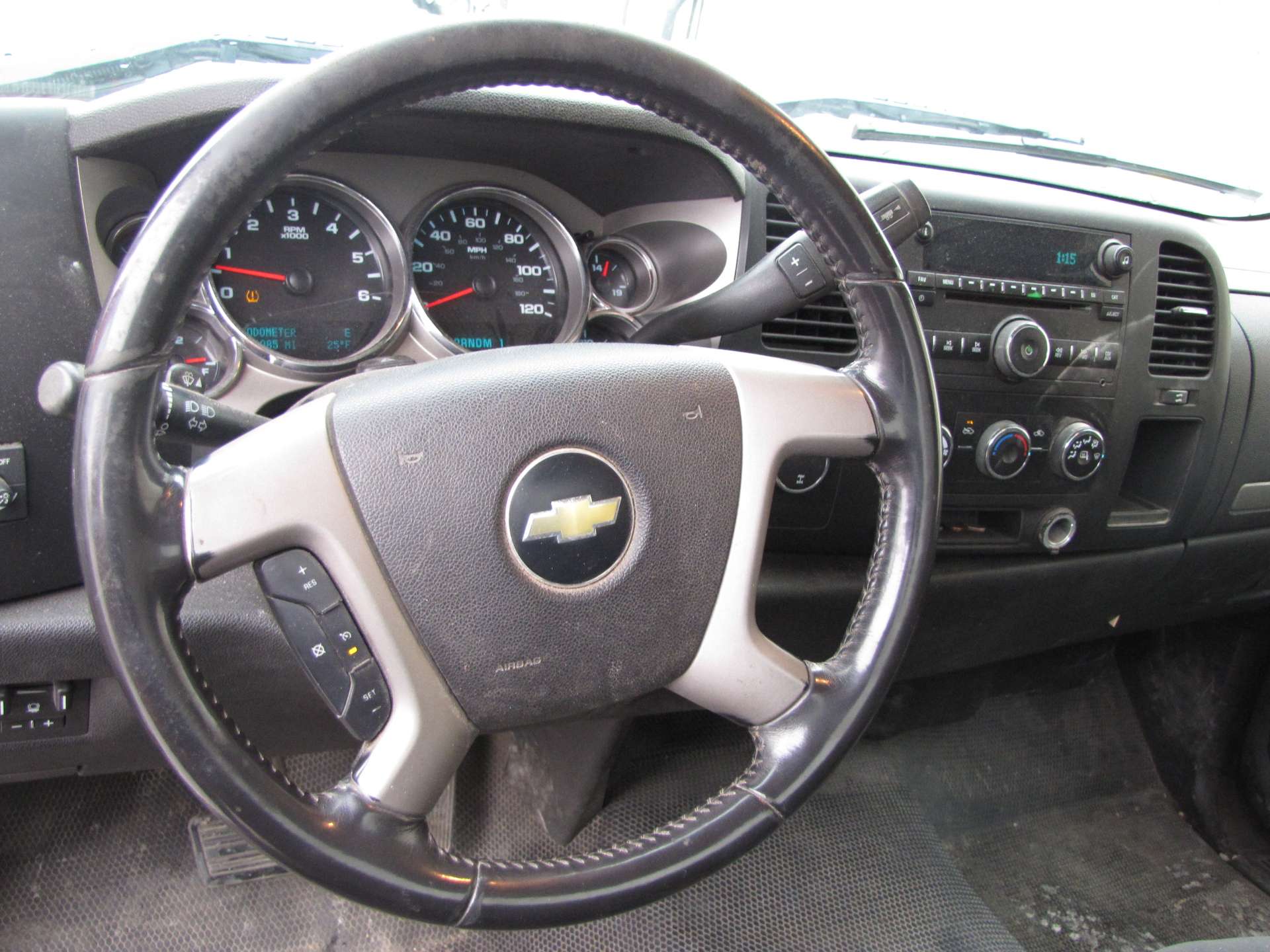 2009 Chevy 2500 HD LT pickup truck - Image 60 of 69