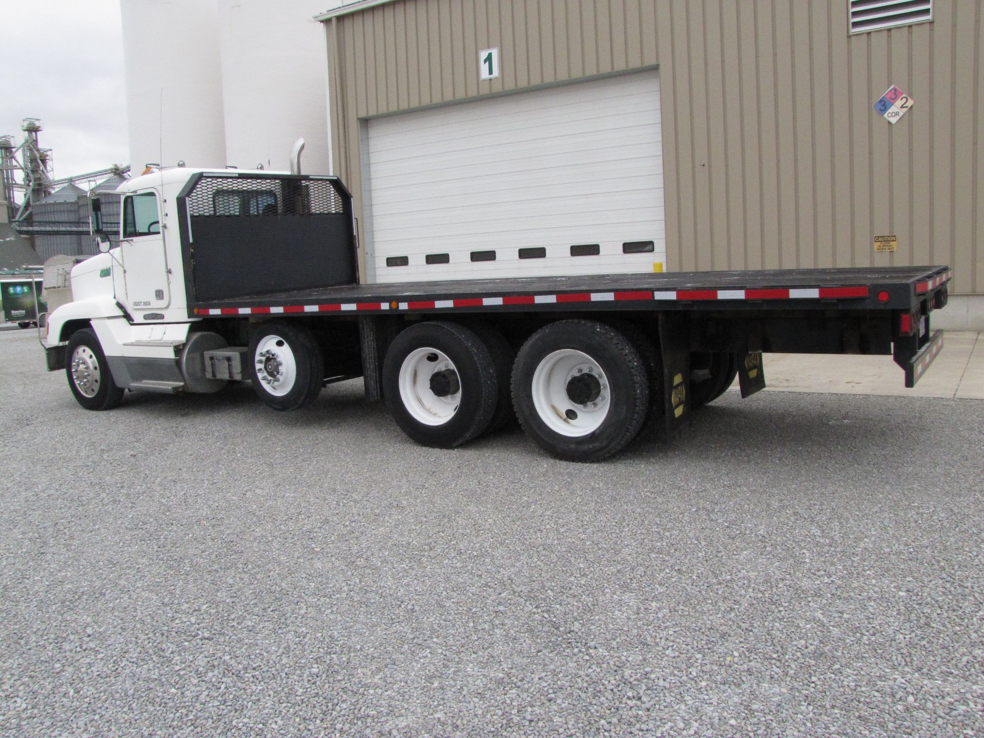 1993 Freightliner FLD120 semi truck - Image 6 of 71