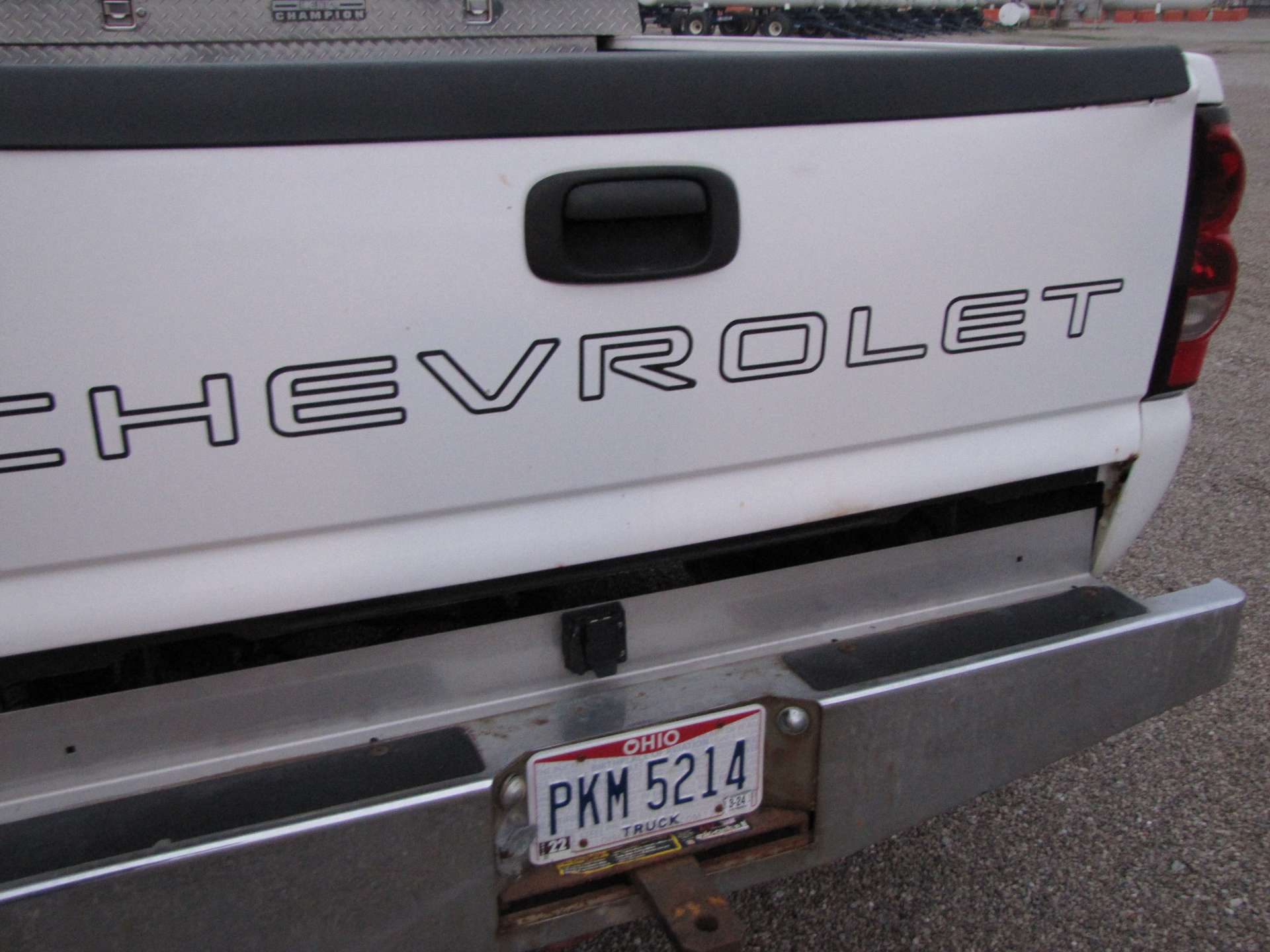 2006 Chevy 2500 HD pickup truck - Image 31 of 65