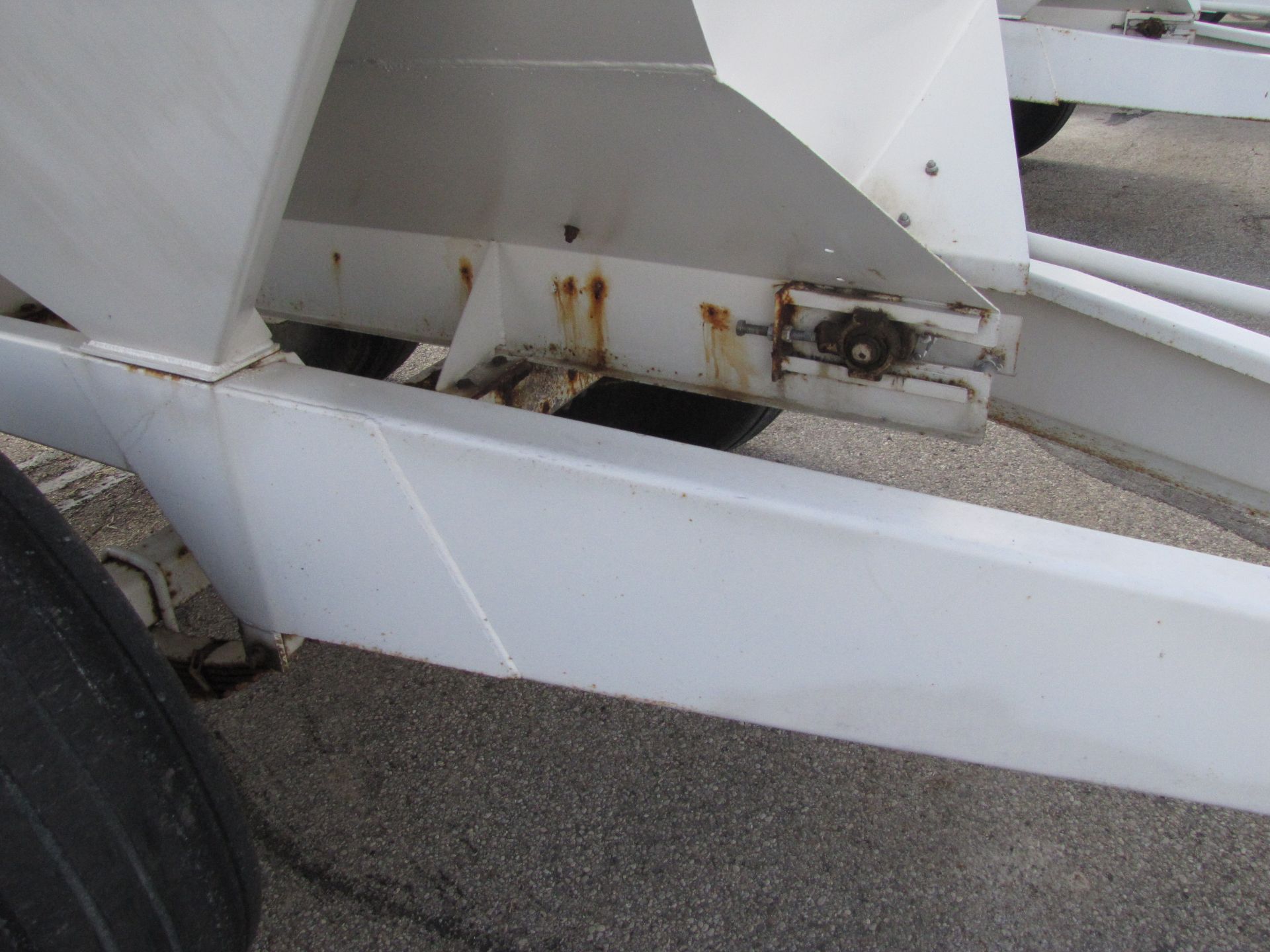 Willmar Super 600 fertilizer spreader - Image 20 of 21