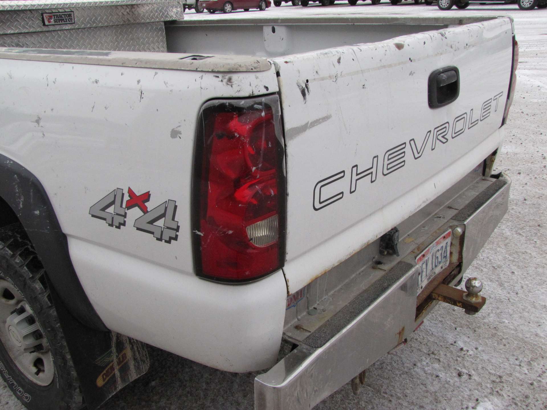 2006 Chevy 2500 HD pickup truck - Image 32 of 63