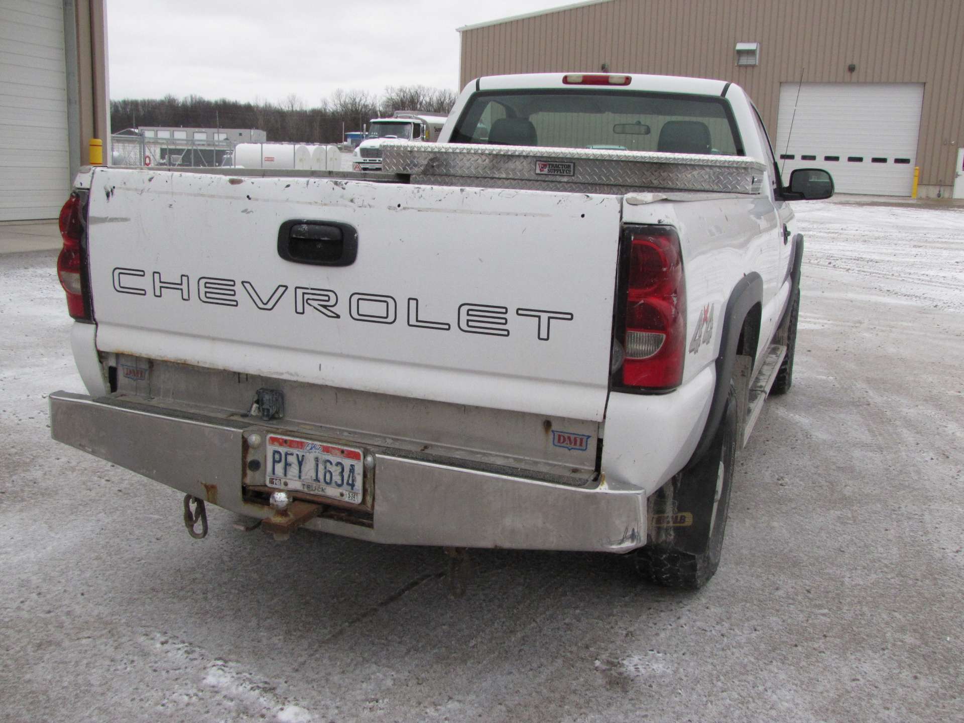 2006 Chevy 2500 HD pickup truck - Image 7 of 63