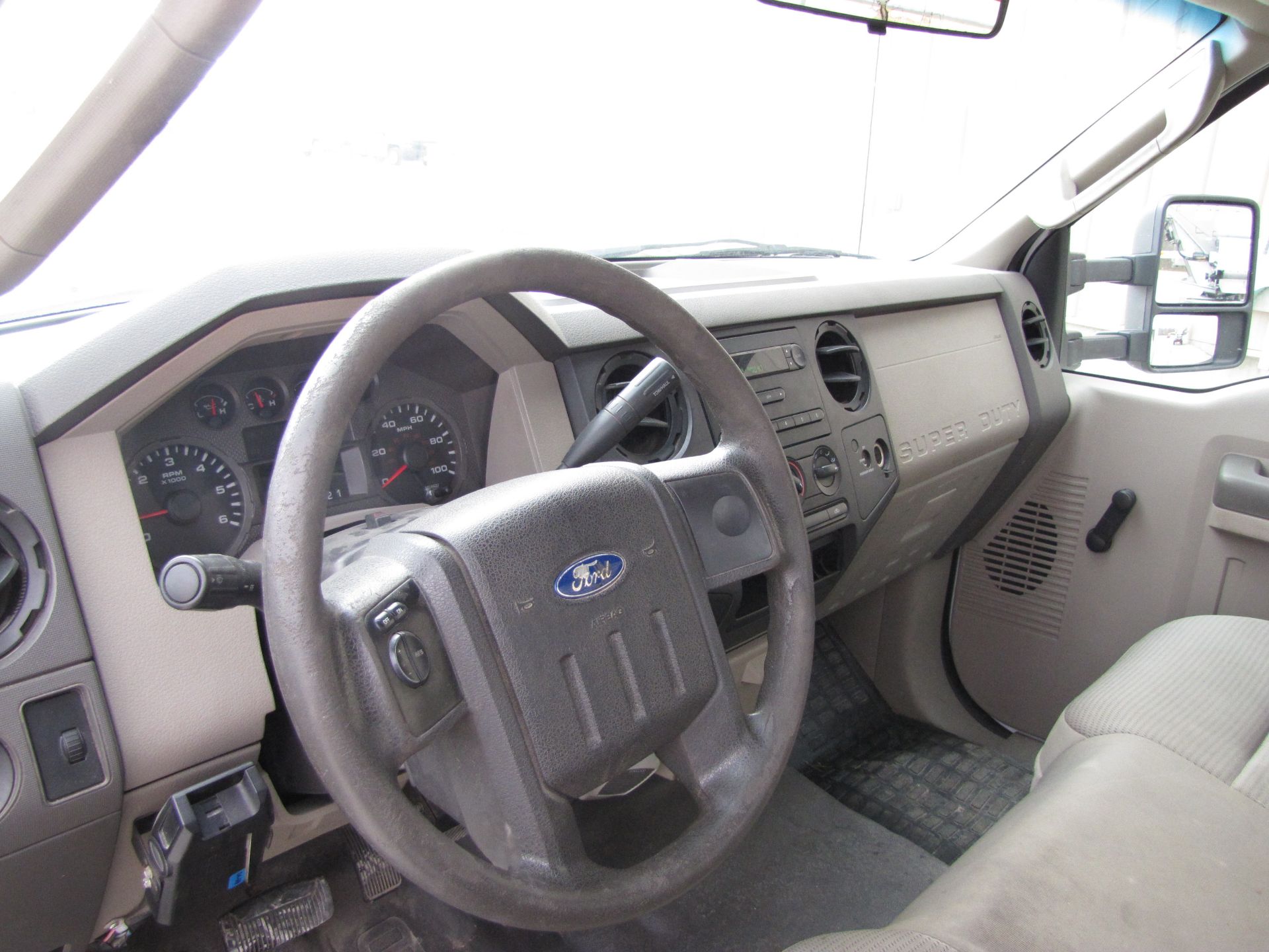 2009 Ford F350 XL Super Duty pickup truck - Image 44 of 55