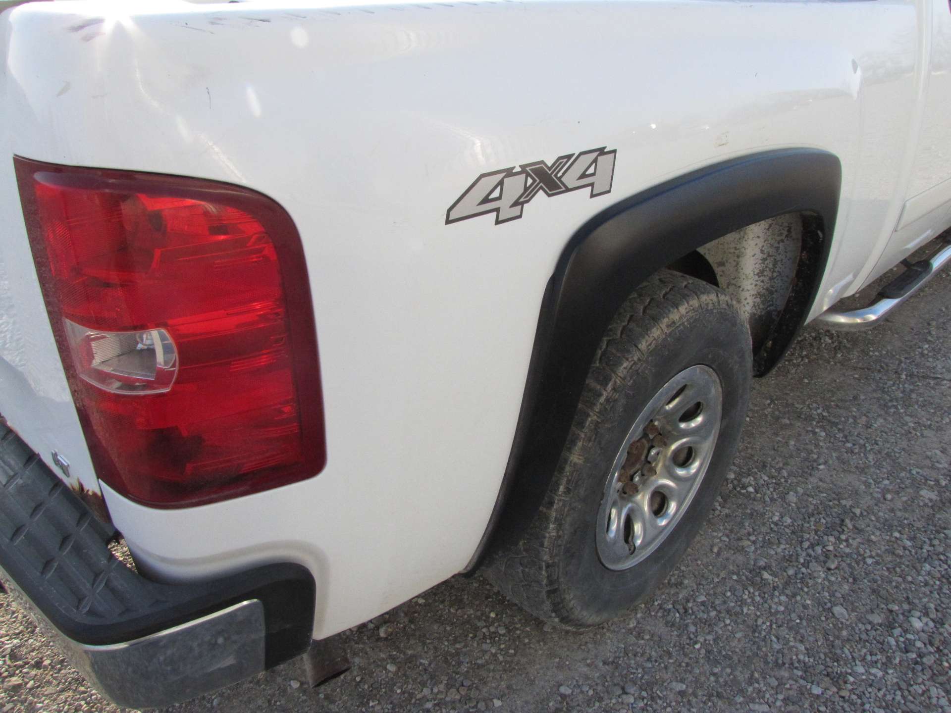 2008 Chevy Silverado 1500 LT Pickup Truck (CRACKED FRAME) - Image 25 of 43