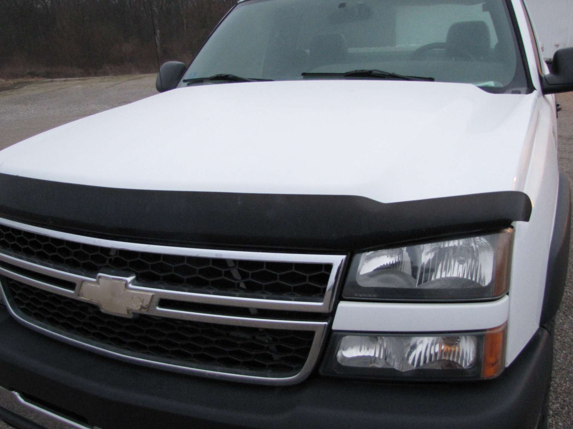 2006 Chevy 2500 HD pickup truck - Image 16 of 65