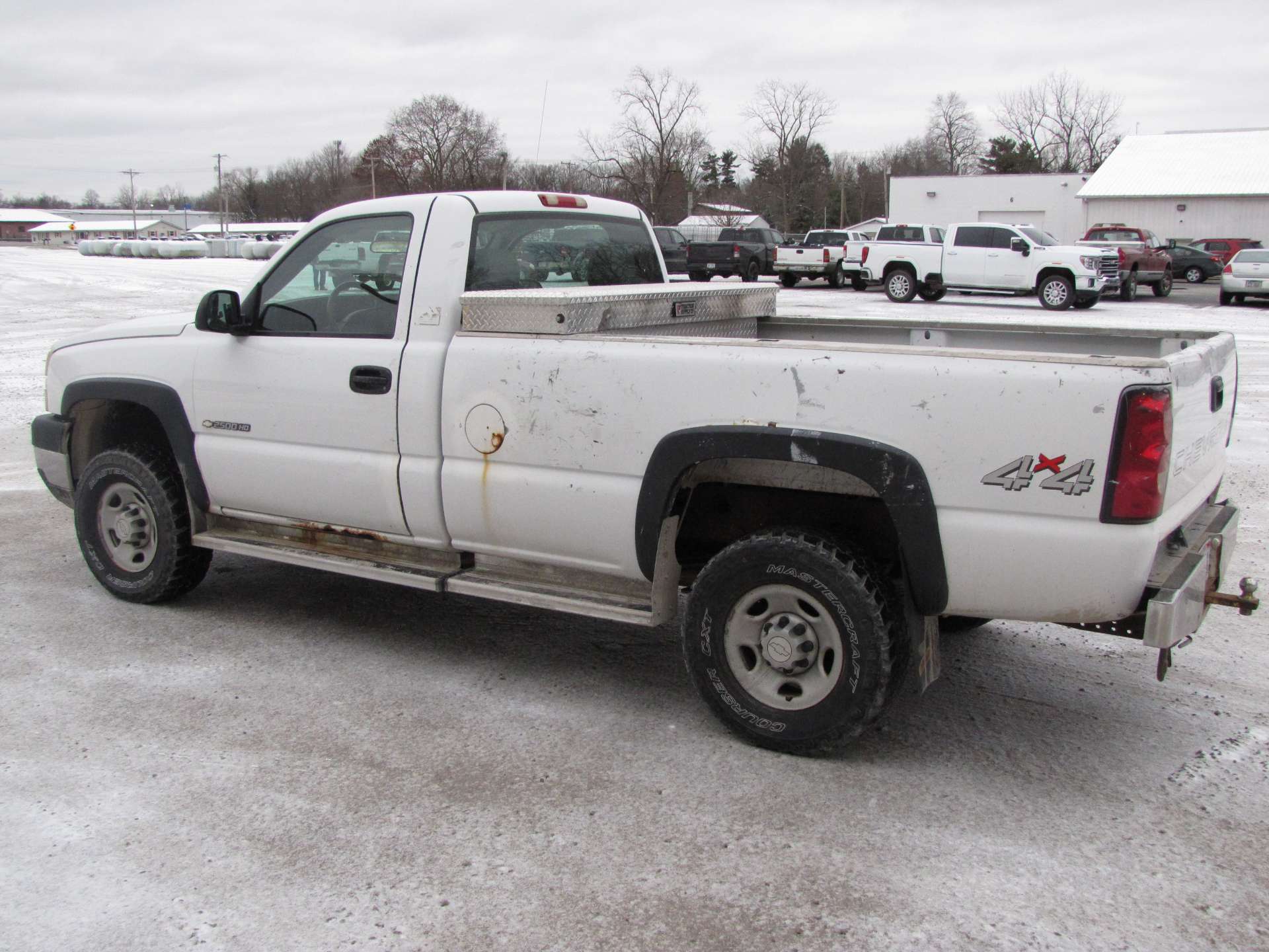 2006 Chevy 2500 HD pickup truck - Image 11 of 63