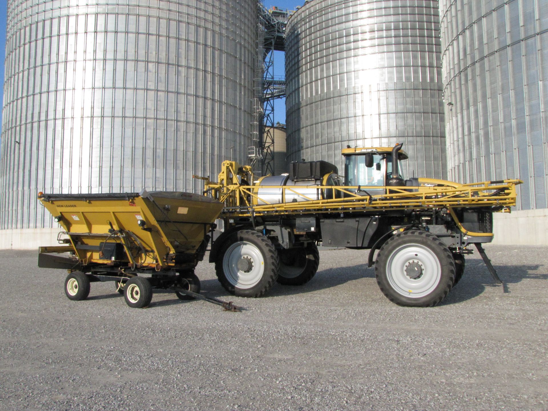 2015 RoGator RG1100B Combo