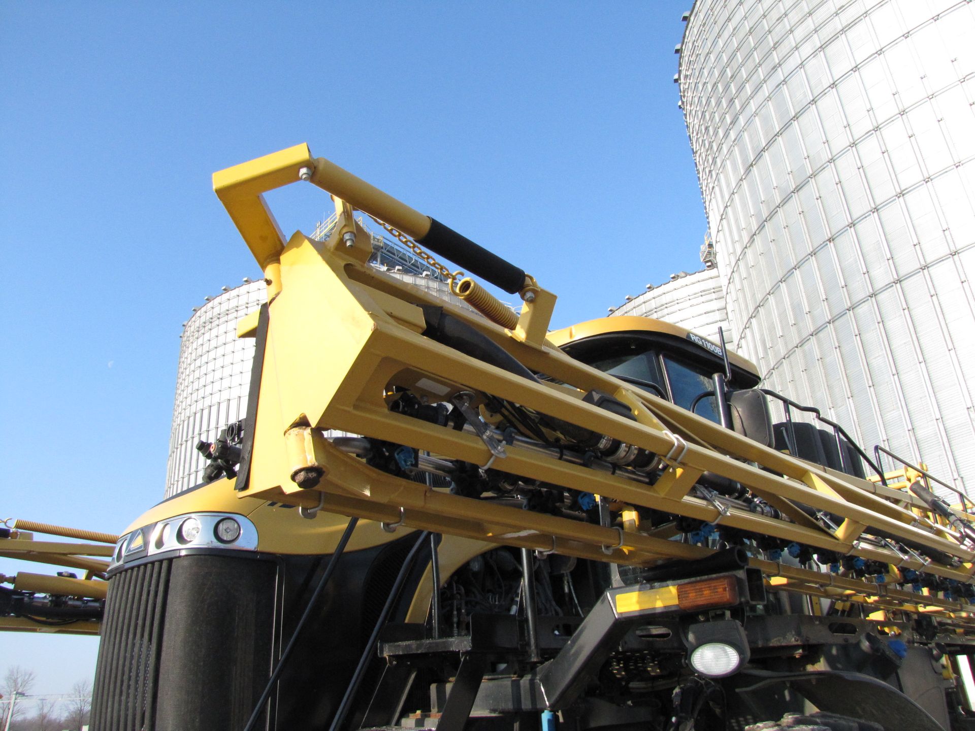 2015 RoGator RG1100B Combo - Image 64 of 126