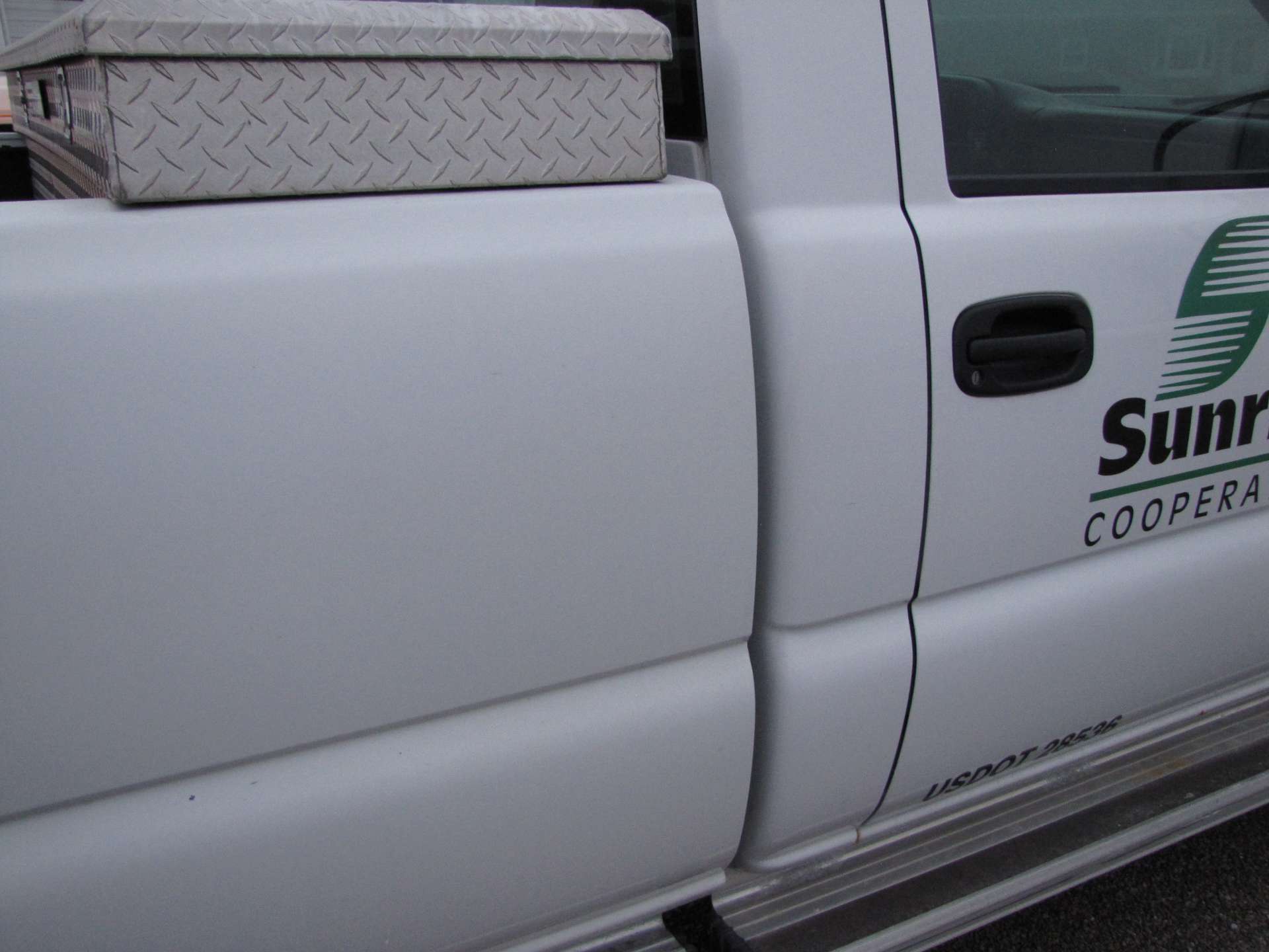 2006 Chevy 2500 HD pickup truck - Image 42 of 65