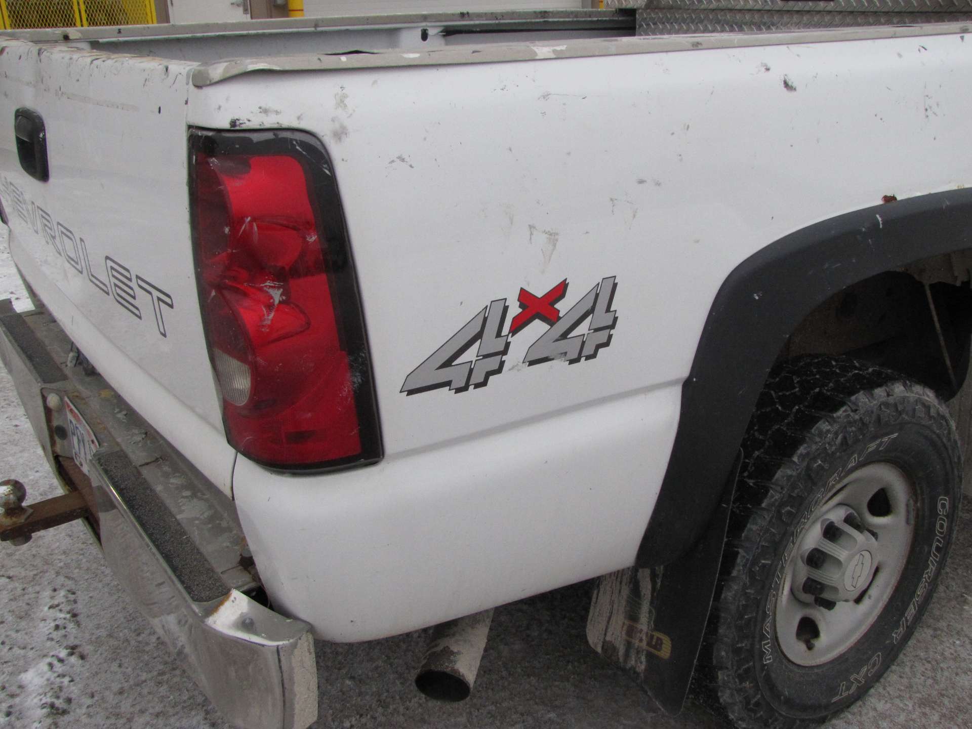 2006 Chevy 2500 HD pickup truck - Image 37 of 63