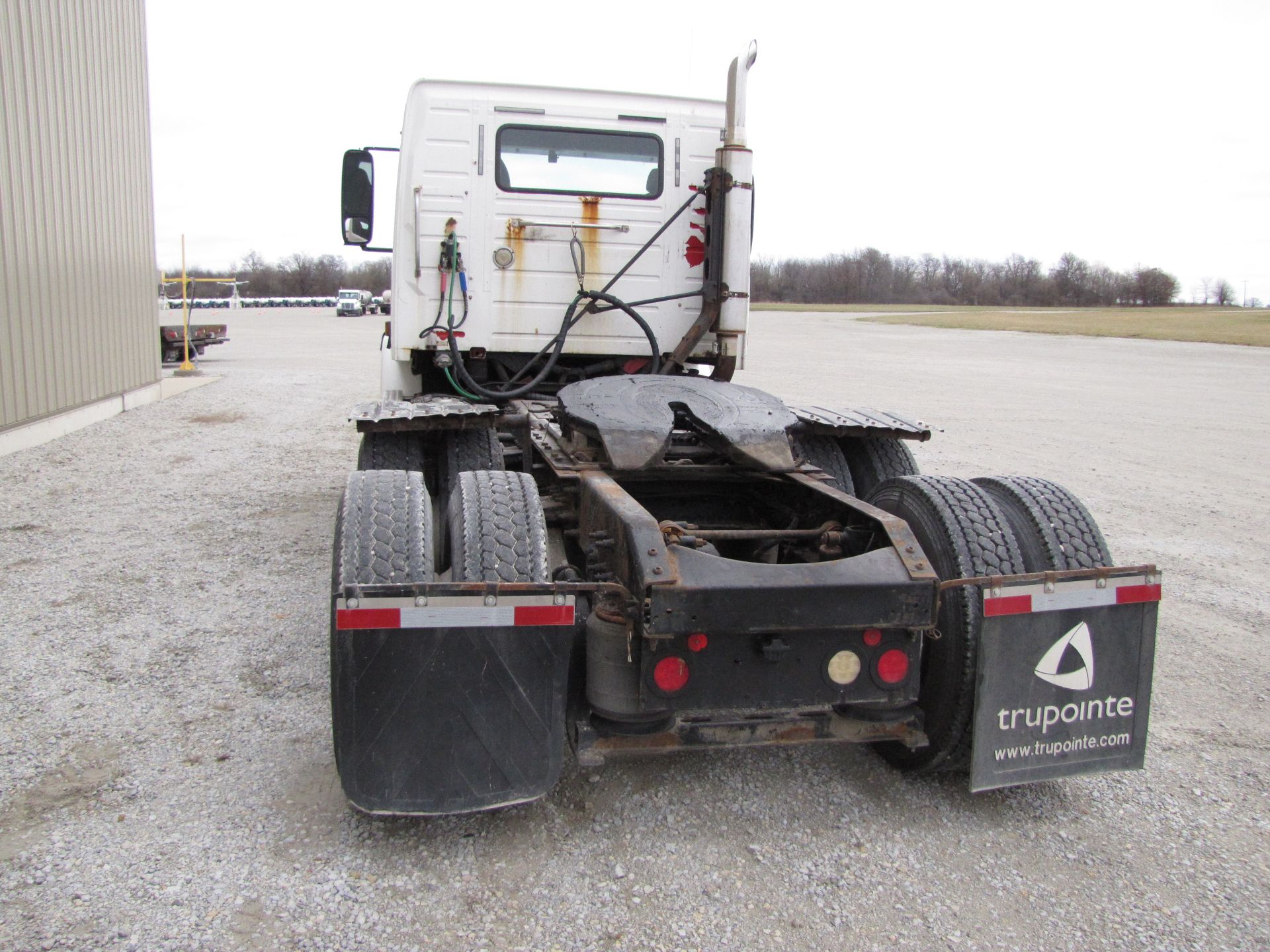 1999 Volvo VNL-64 semi truck - Image 6 of 64