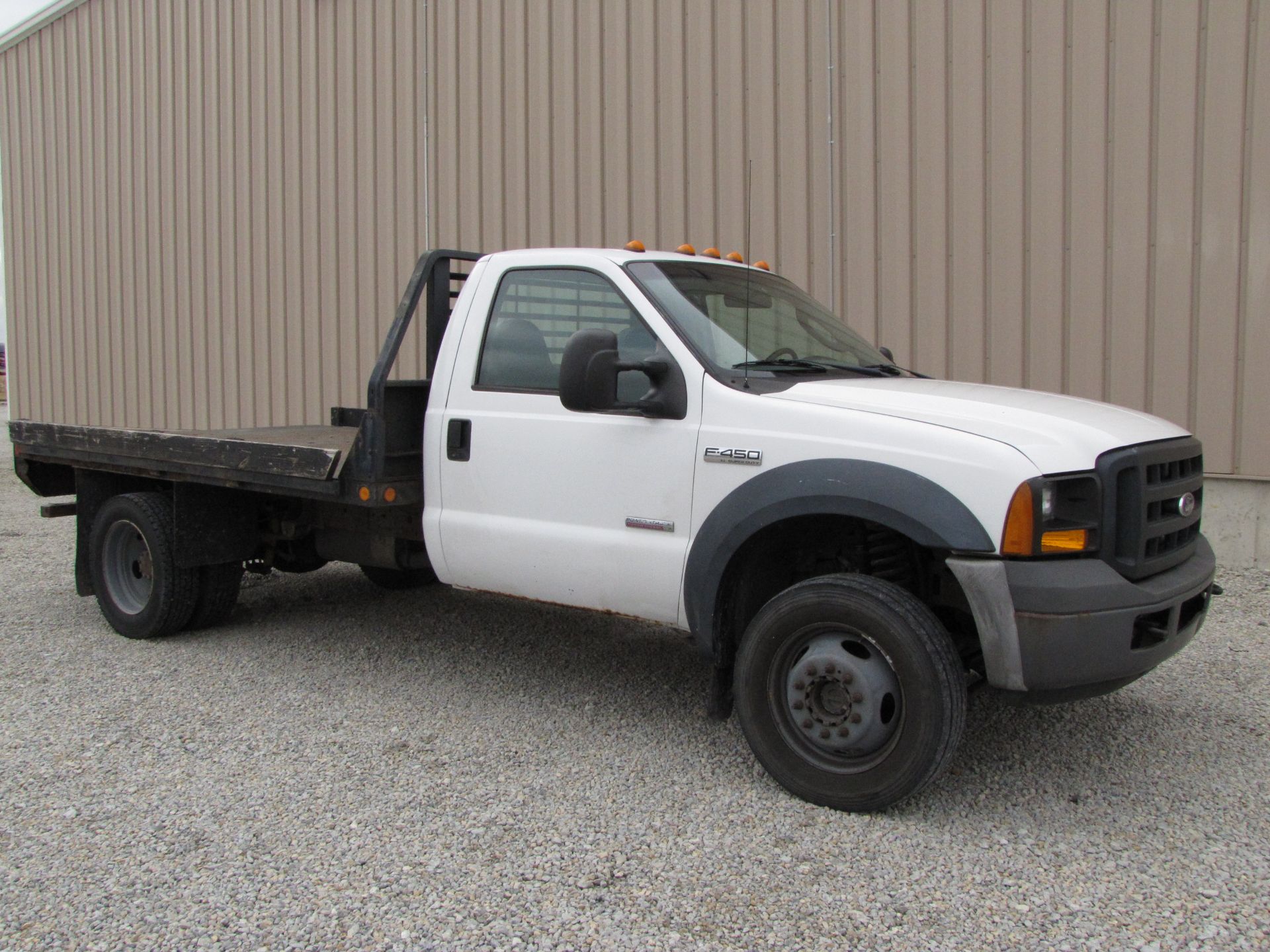 2006 Ford F450 XL Super Duty pickup truck - Image 2 of 62