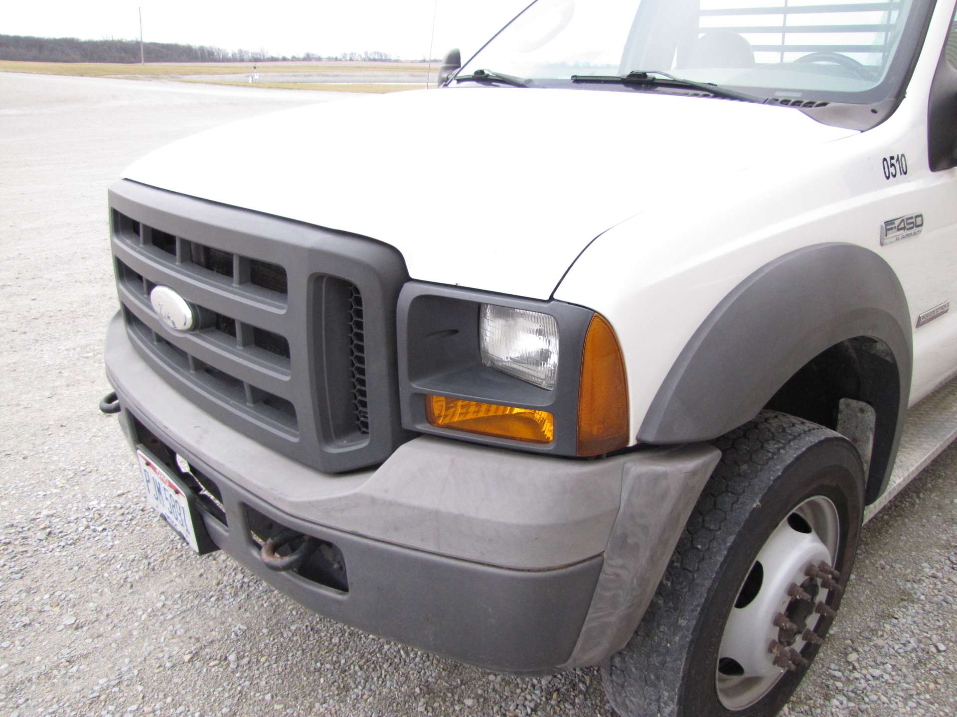 2005 Ford F450 XL Super Duty pickup truck - Image 12 of 55