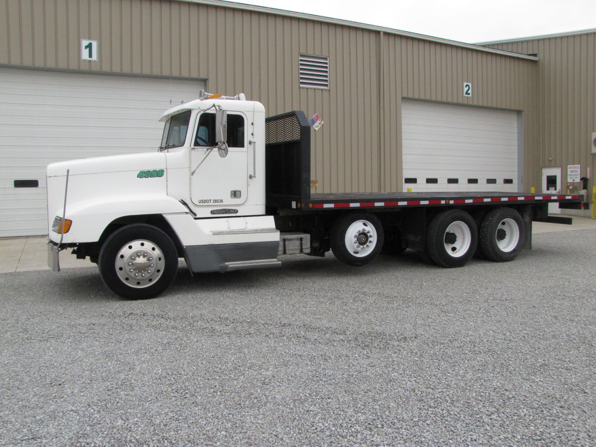 1993 Freightliner FLD120 semi truck - Image 3 of 71
