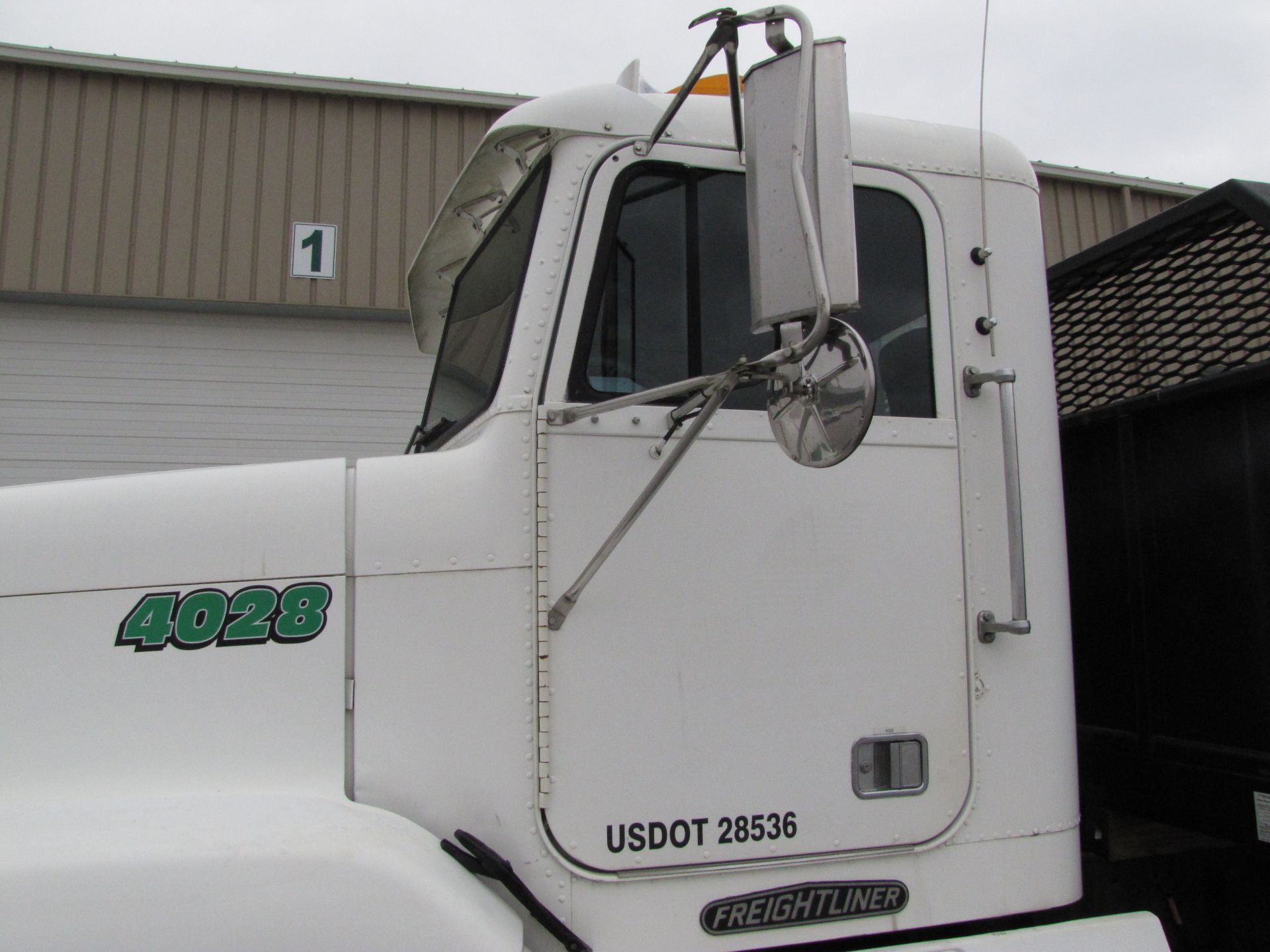 1993 Freightliner FLD120 semi truck - Image 21 of 71