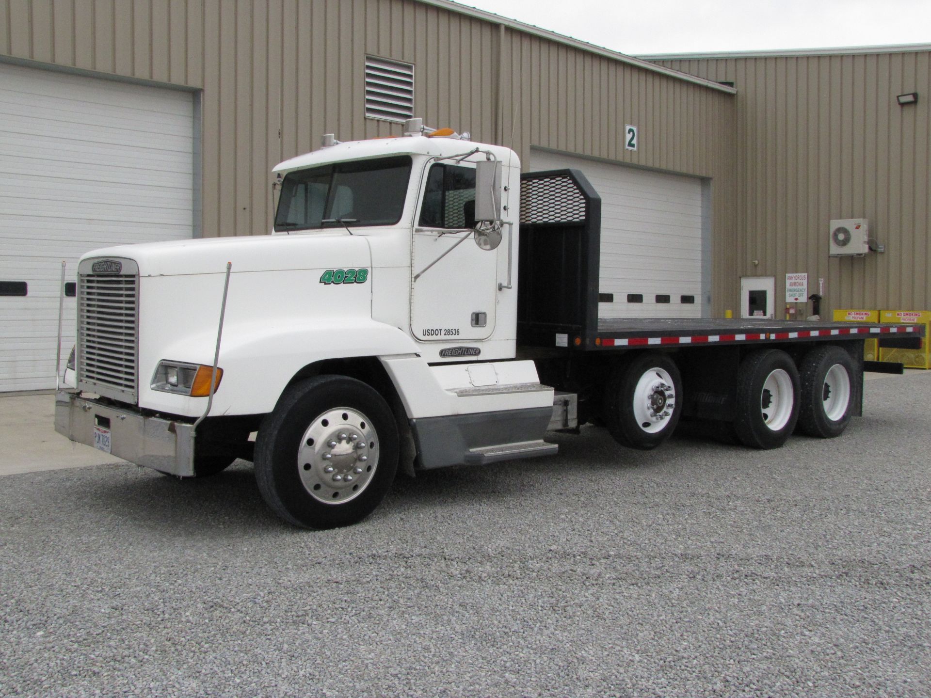 1993 Freightliner FLD120 semi truck