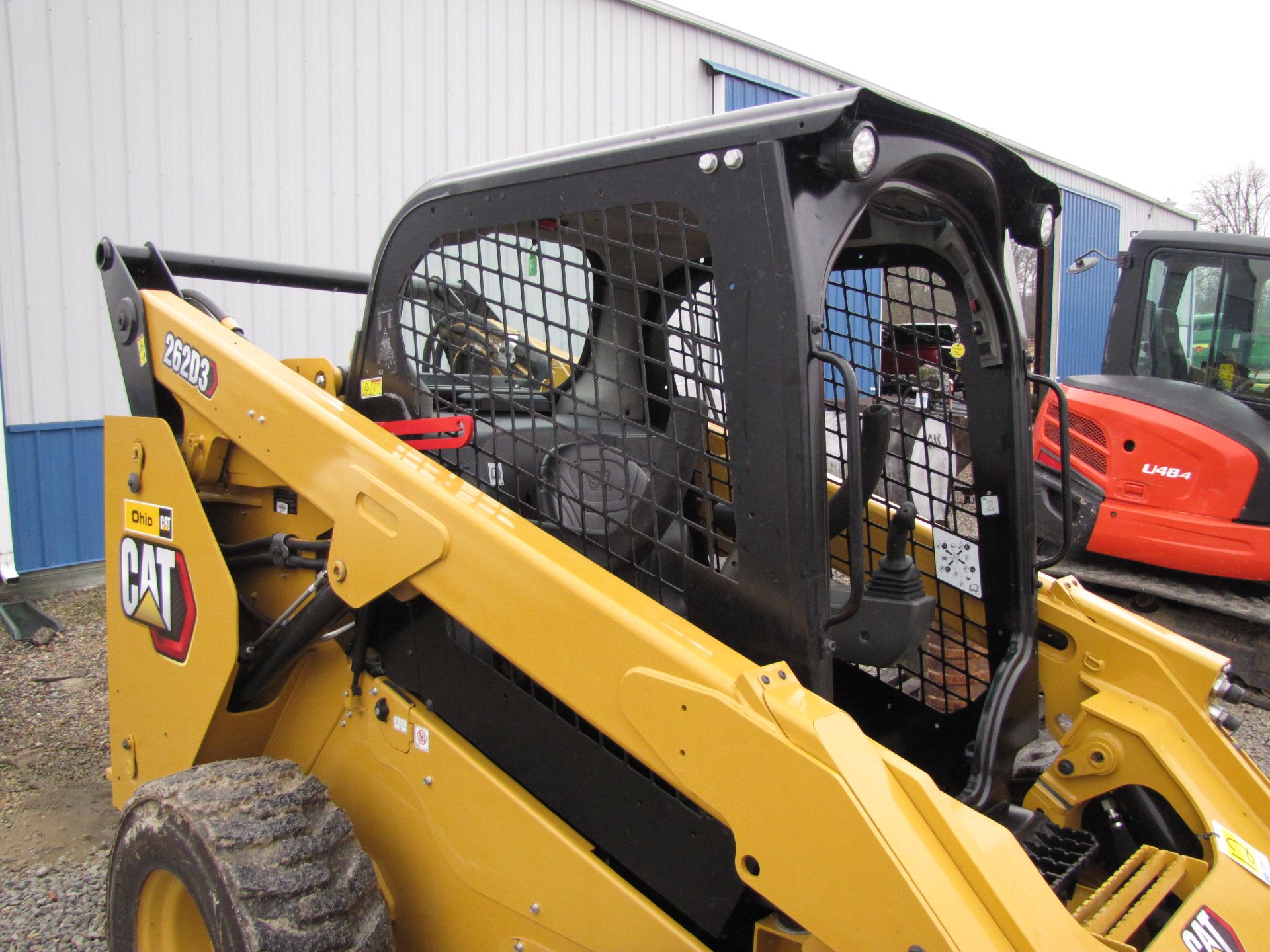 CAT 262D3 skid loader - Image 16 of 49