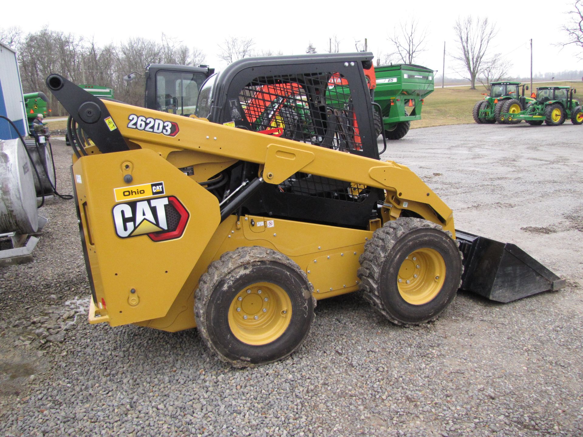 CAT 262D3 skid loader - Image 9 of 49