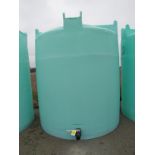 2500 gal green flat bottom poly tank