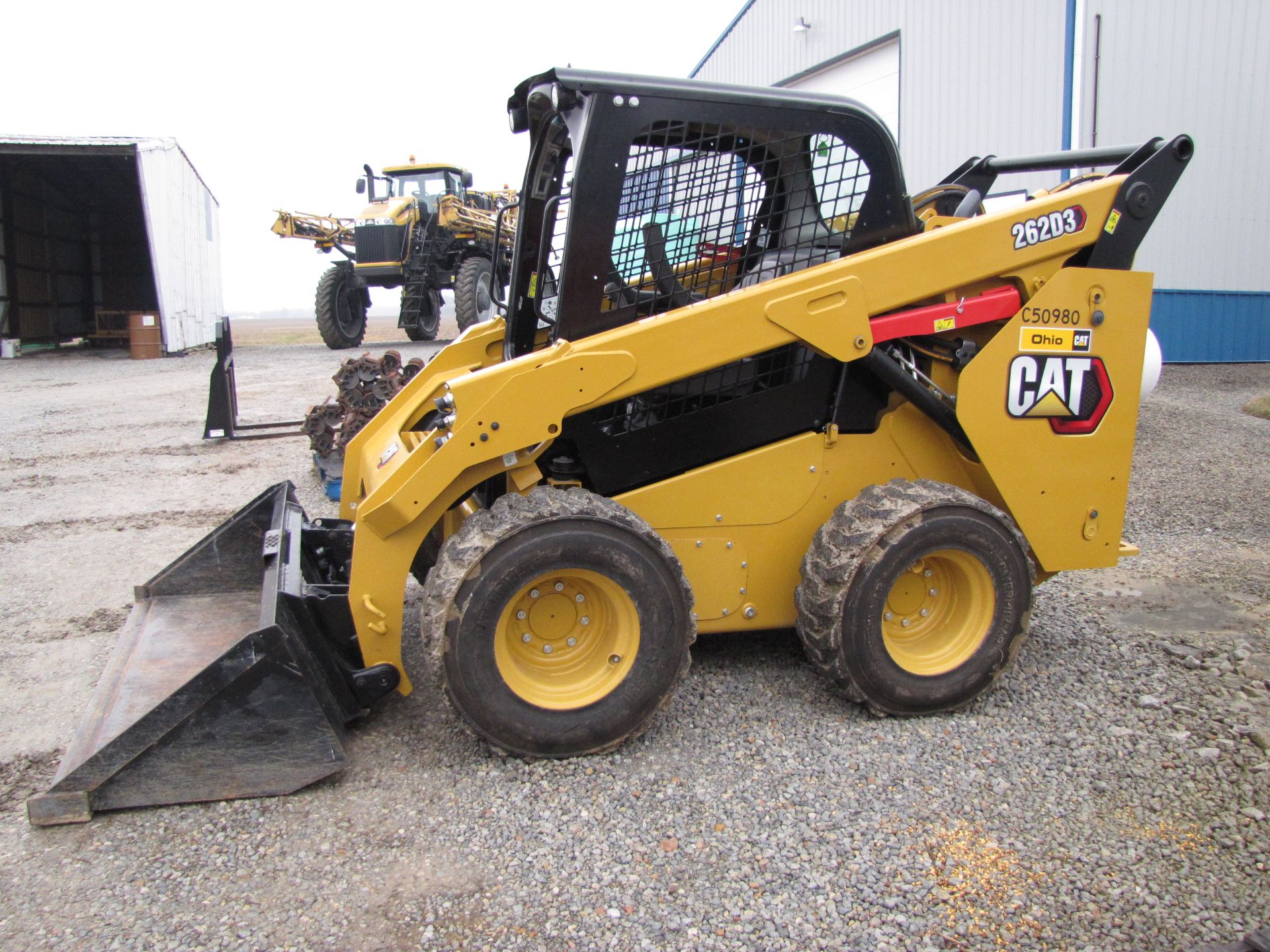 CAT 262D3 skid loader - Image 3 of 49