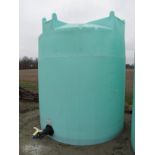 2500 gal green flat bottom poly tank