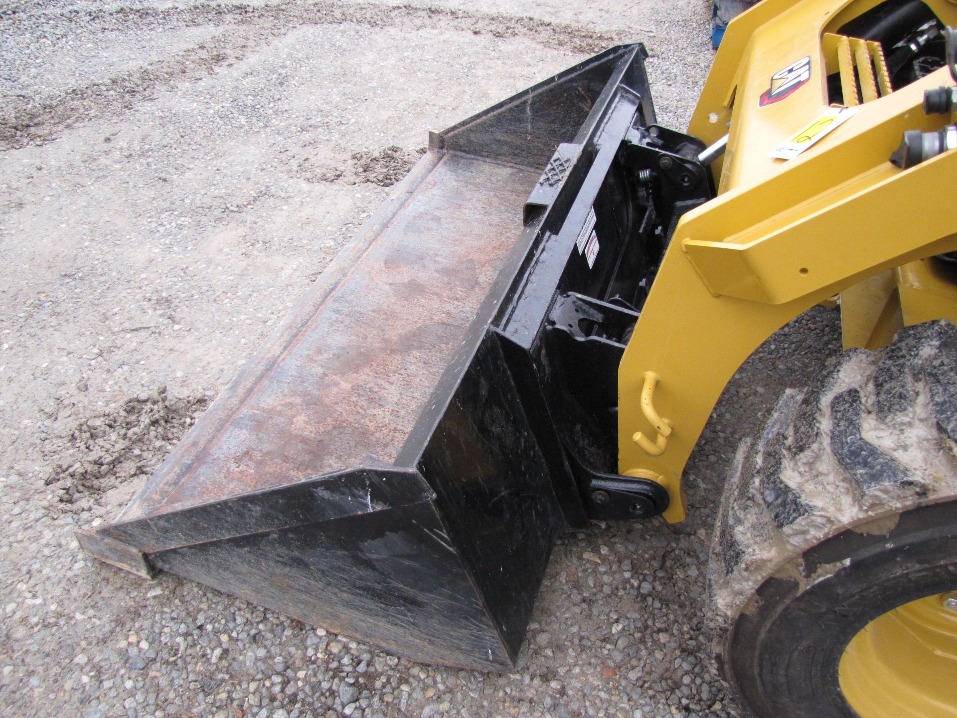 CAT 262D3 skid loader - Image 38 of 49