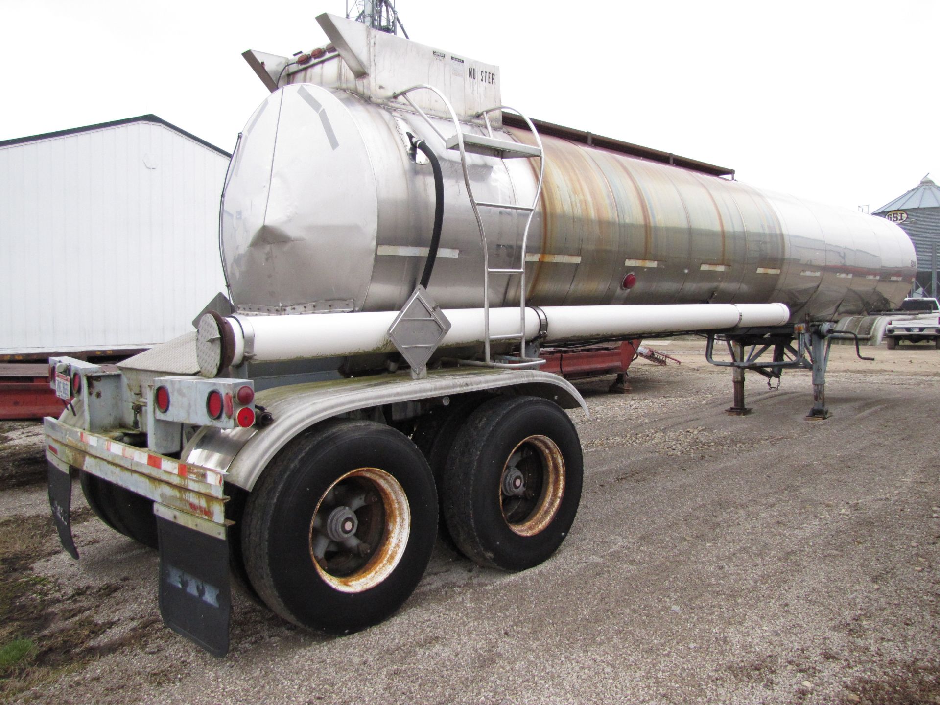 1970 Butler 4600-Gallon Tanker Trailer - Image 7 of 41