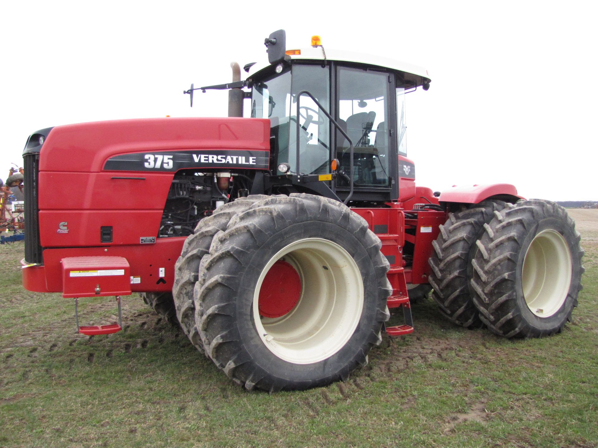 Versatile 375 Tractor - Bild 2 aus 47