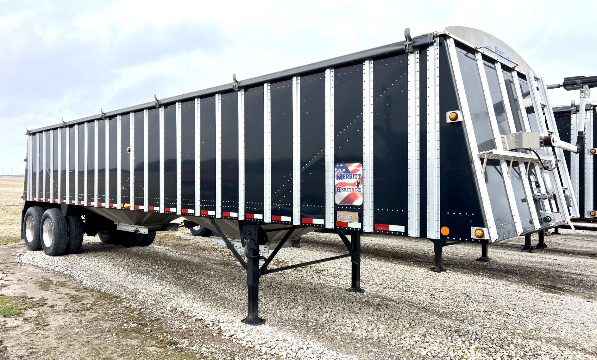 2015 38' Merritt Hopper Bottom Grain Trailer