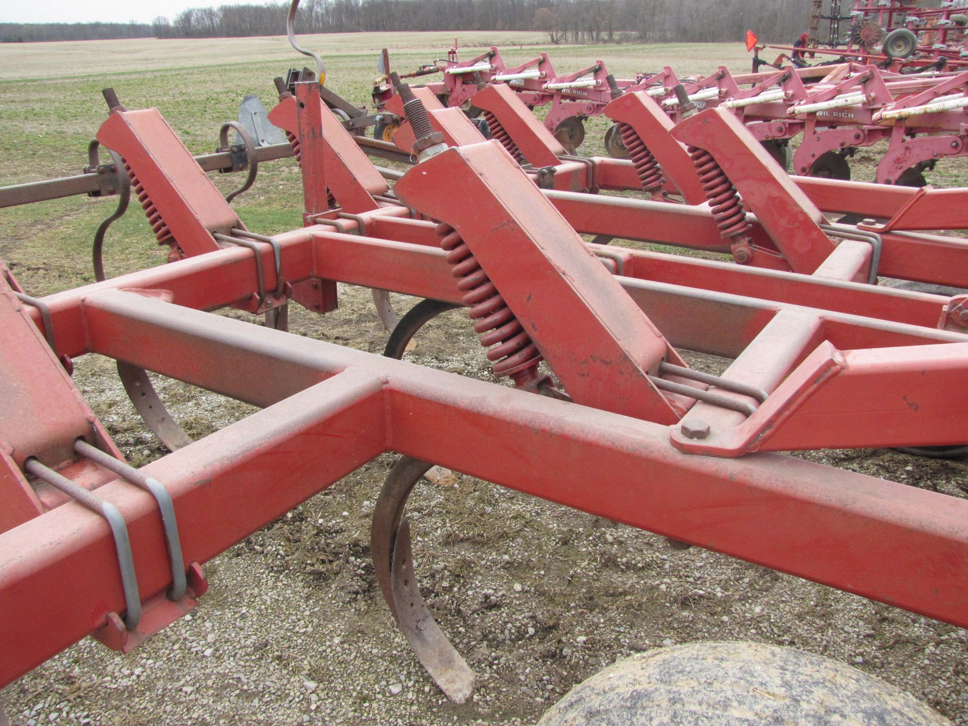 Sunflower 4212-14 11-Shank Disc Chisel Plow - Image 13 of 24